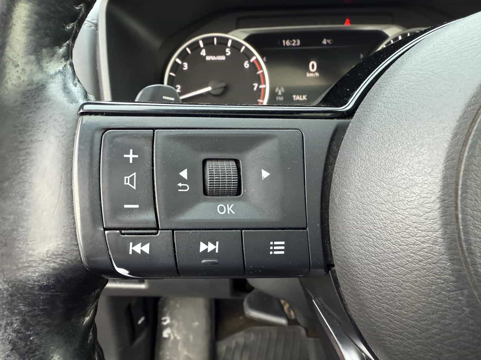 Image 11 Nissan Rogue SV 2021
