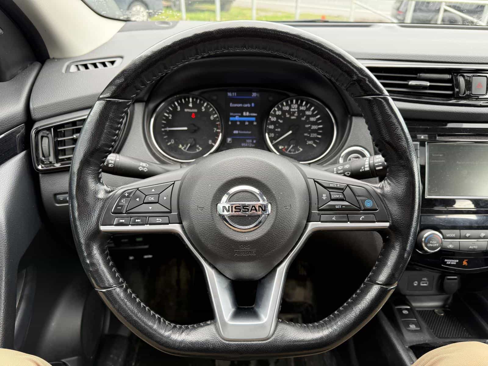 2021 Nissan Qashqai SV - Image 12
