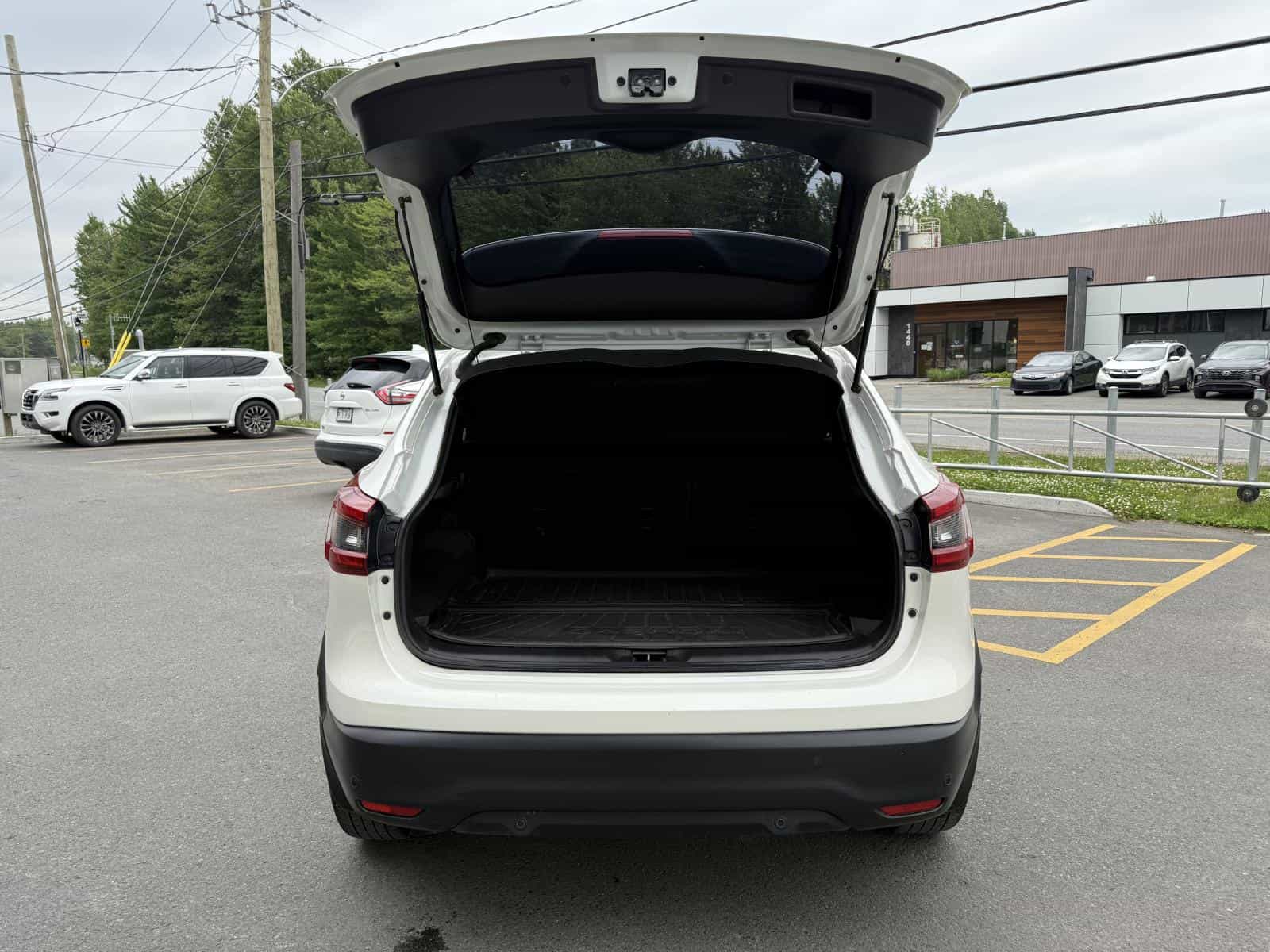 2021 Nissan Qashqai SV - Image 10