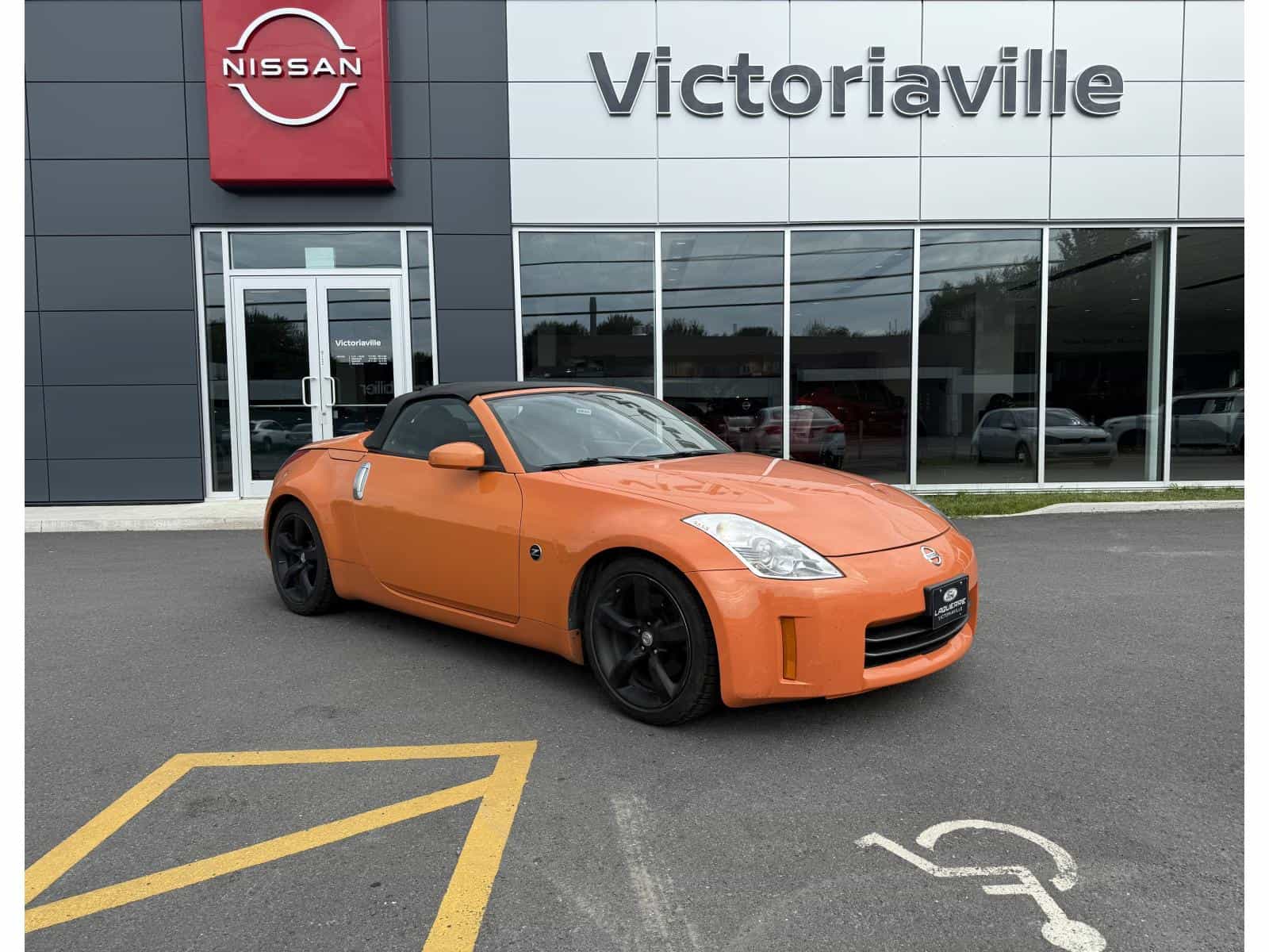 2007 Nissan 350Z Base - Image 1