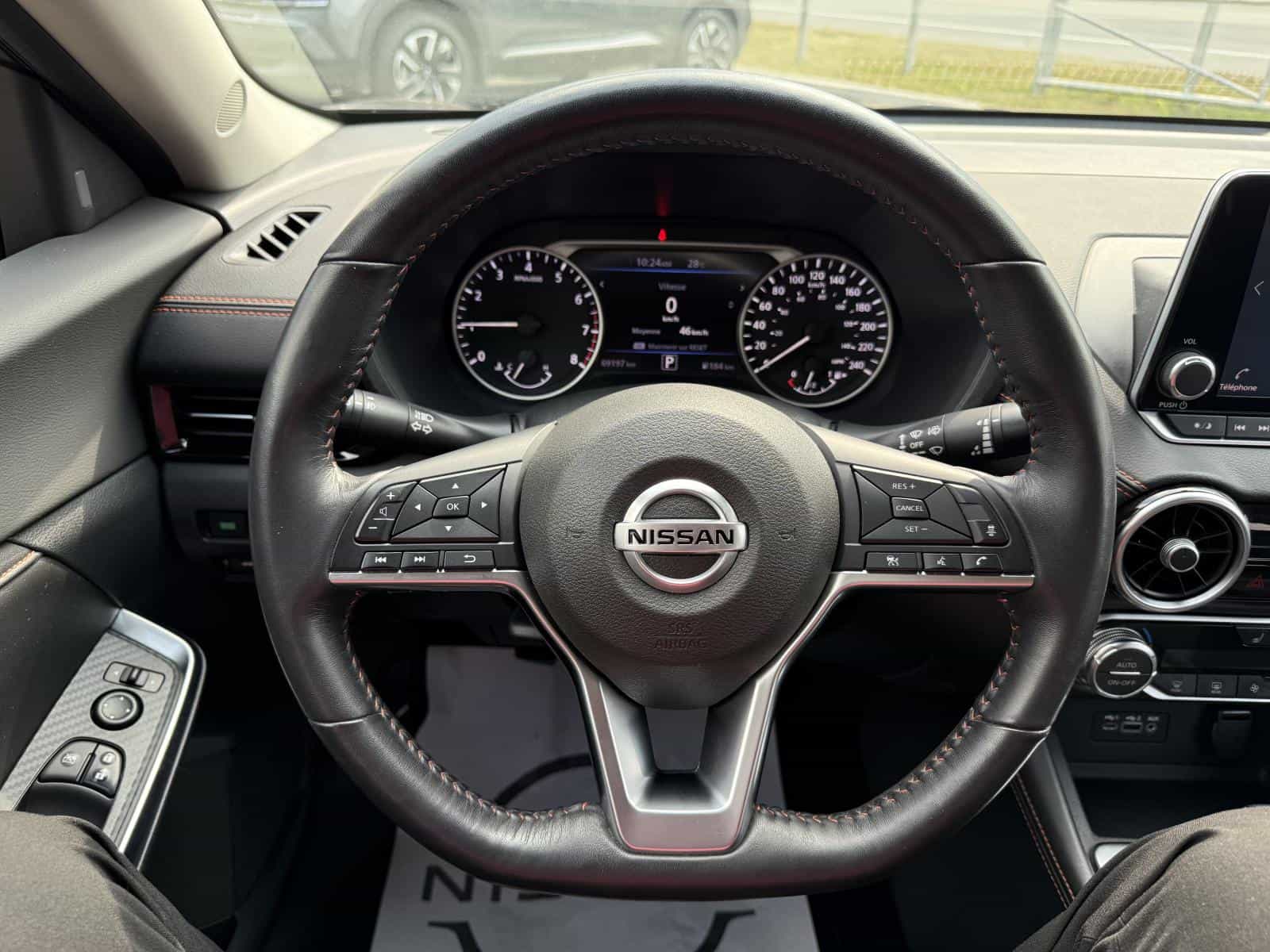 2020 Nissan Sentra SR - Image 11