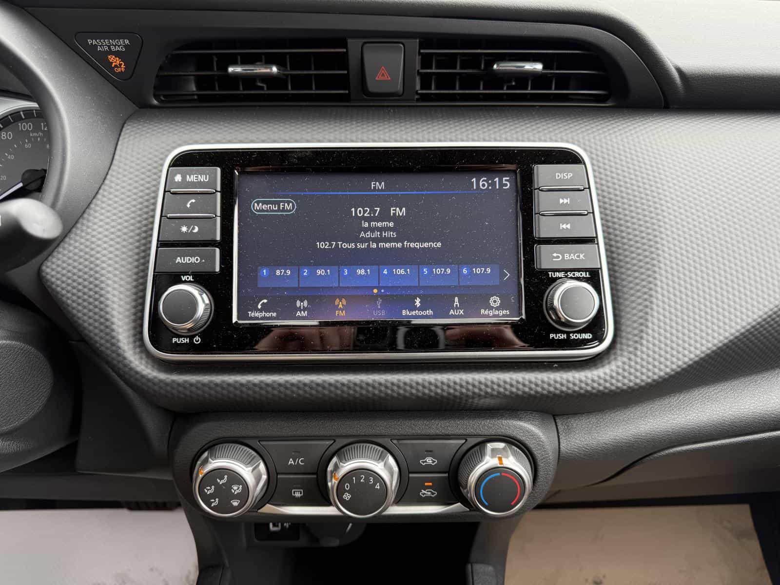 Image 15 Nissan Kicks S 2024