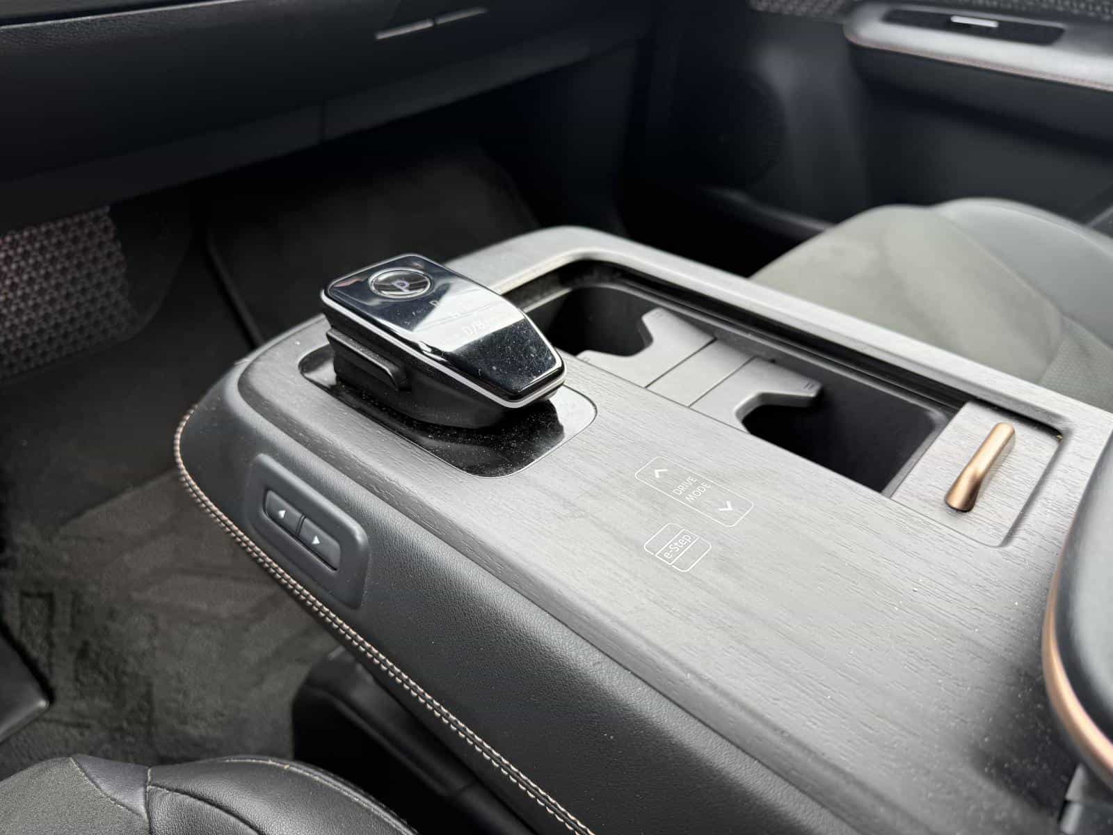 2023 Nissan Ariya Engage - Image 17