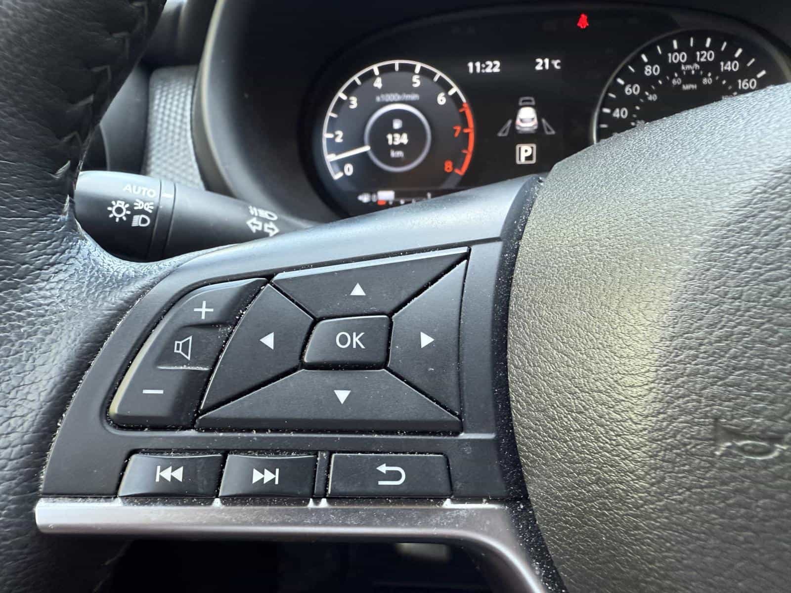 Image 12 Nissan Kicks SV 2024