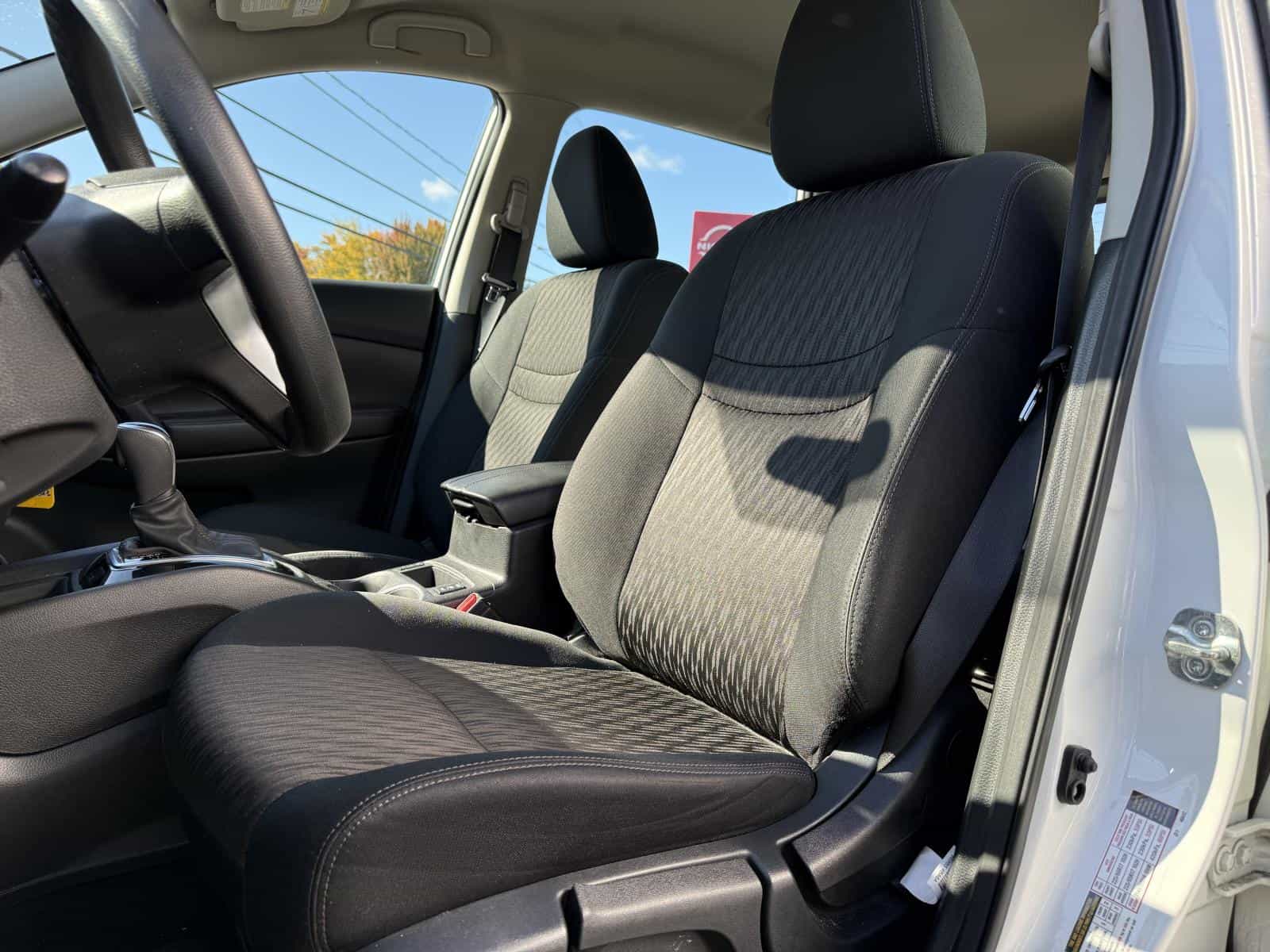 Image 11 Nissan Rogue S 2020