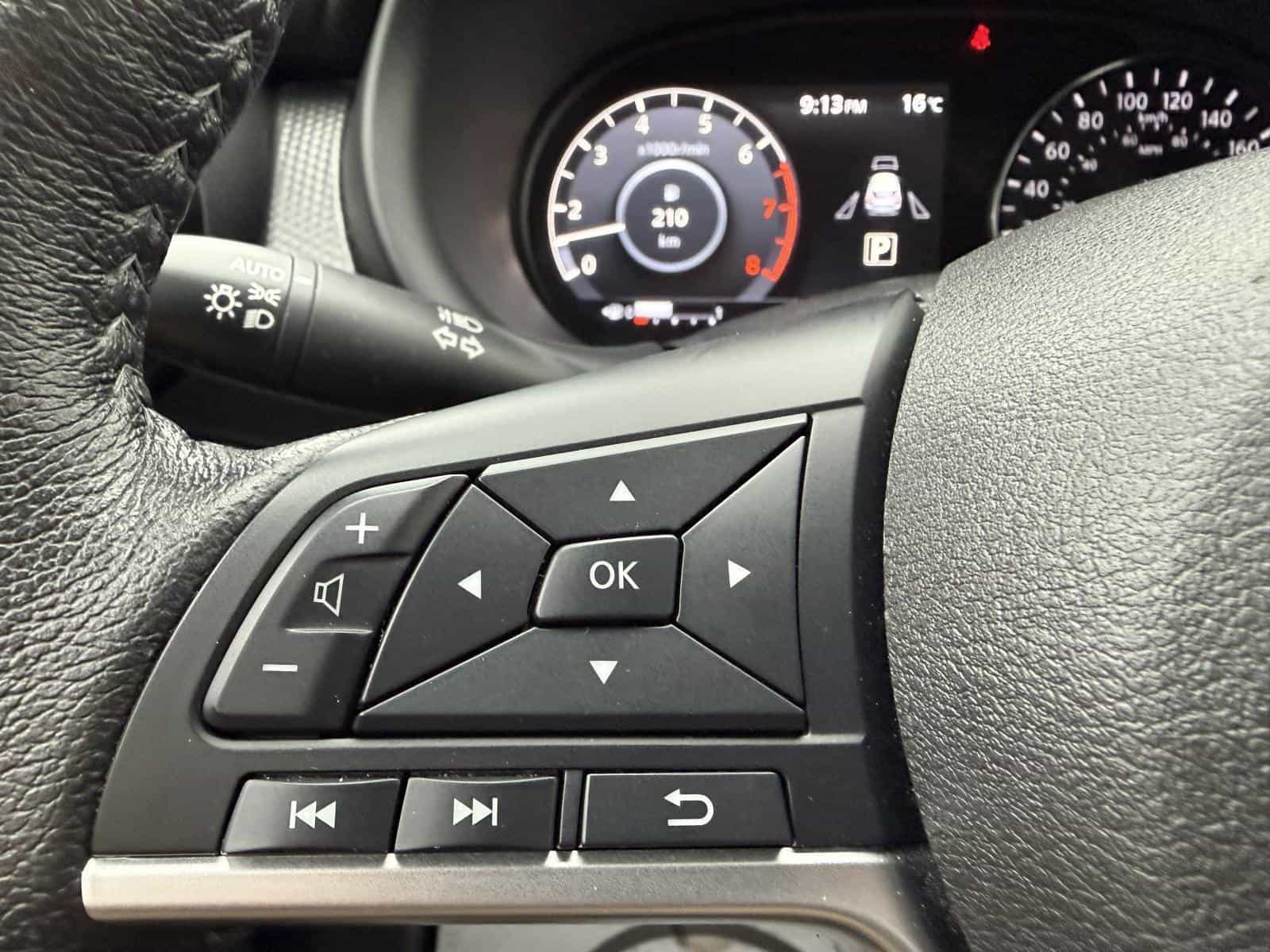 Image 10 Nissan Kicks SV 2023