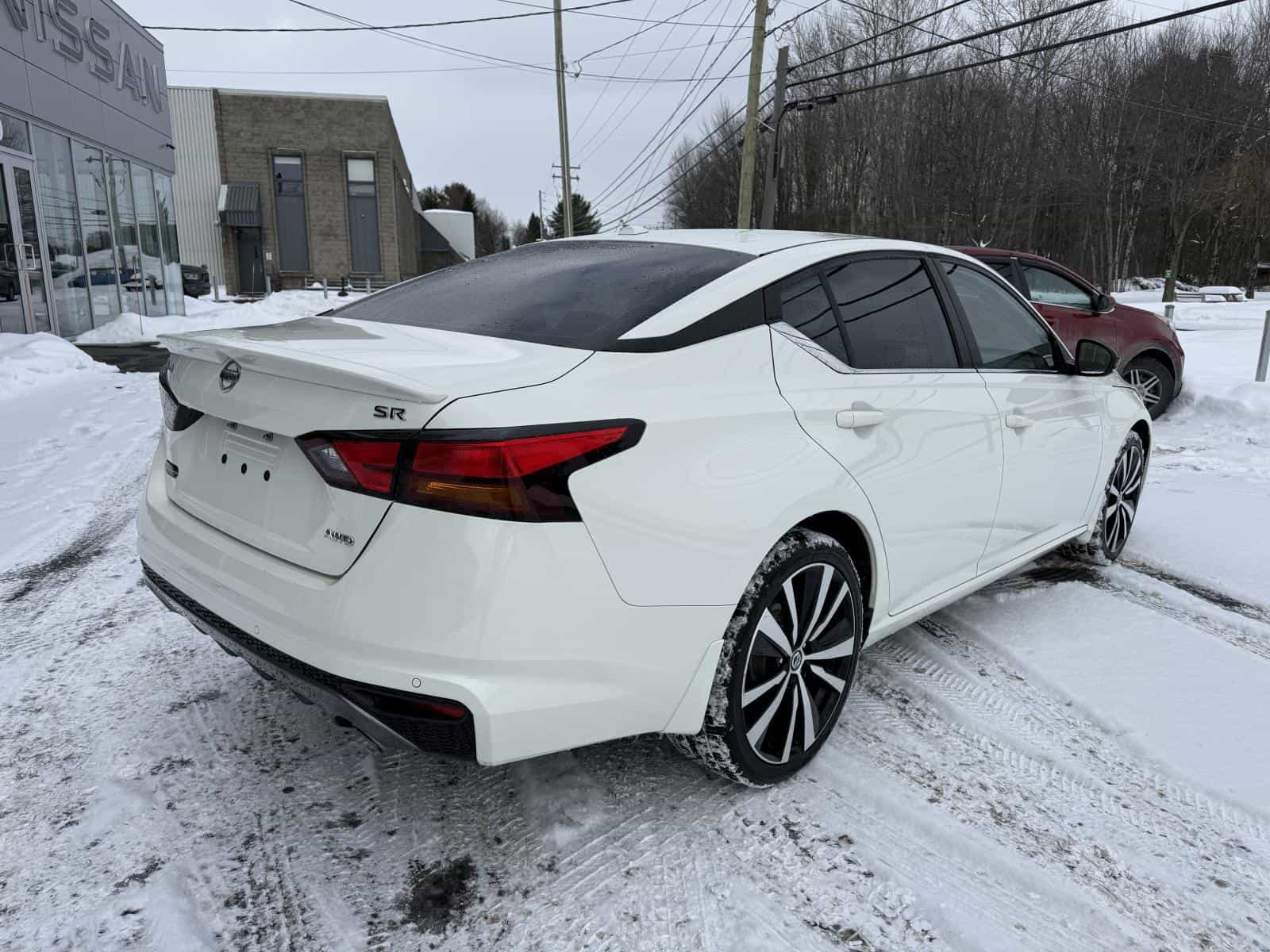 2021 Nissan Altima SR - Image 8