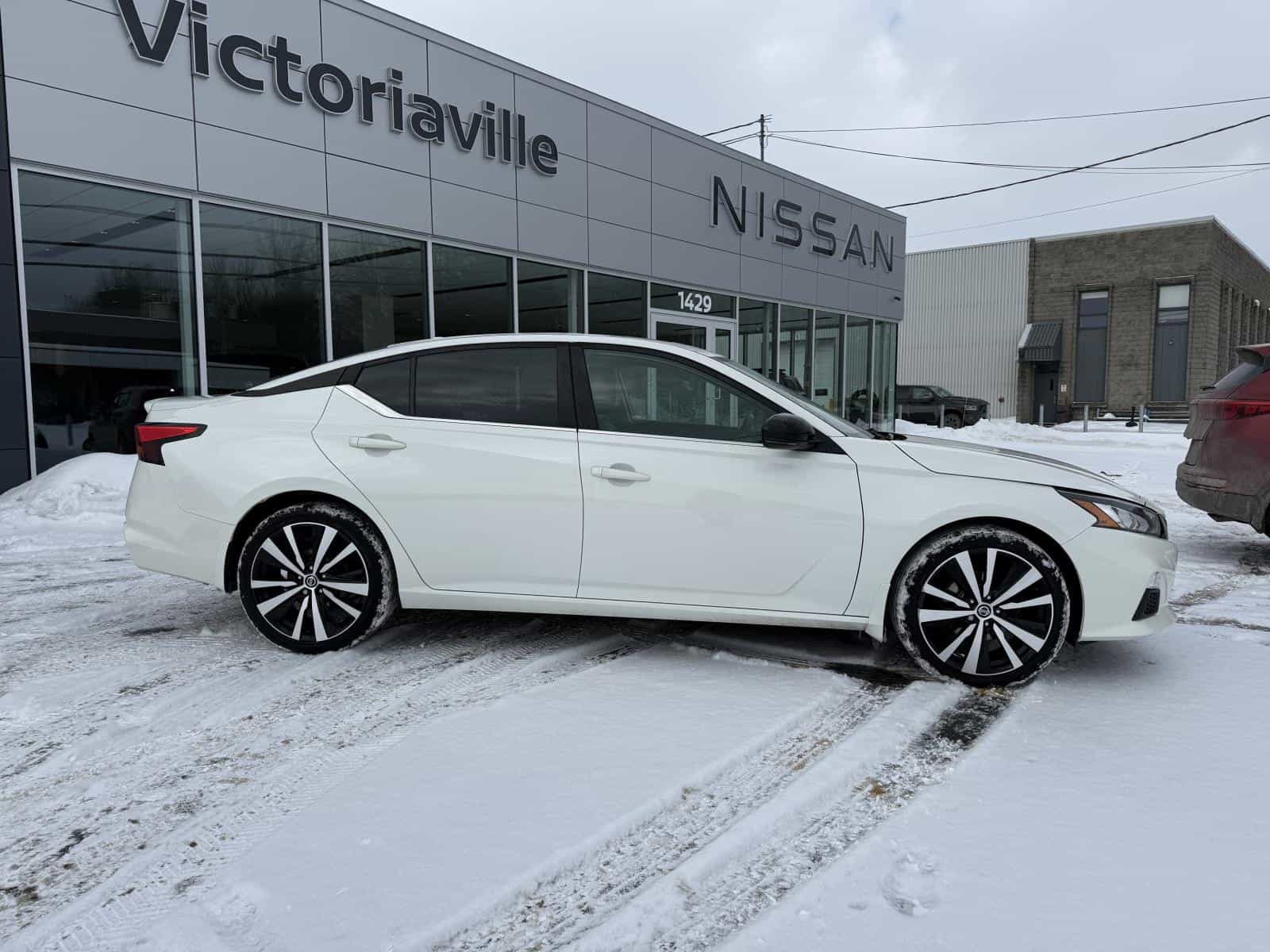 Image 9 Nissan Altima SR 2021