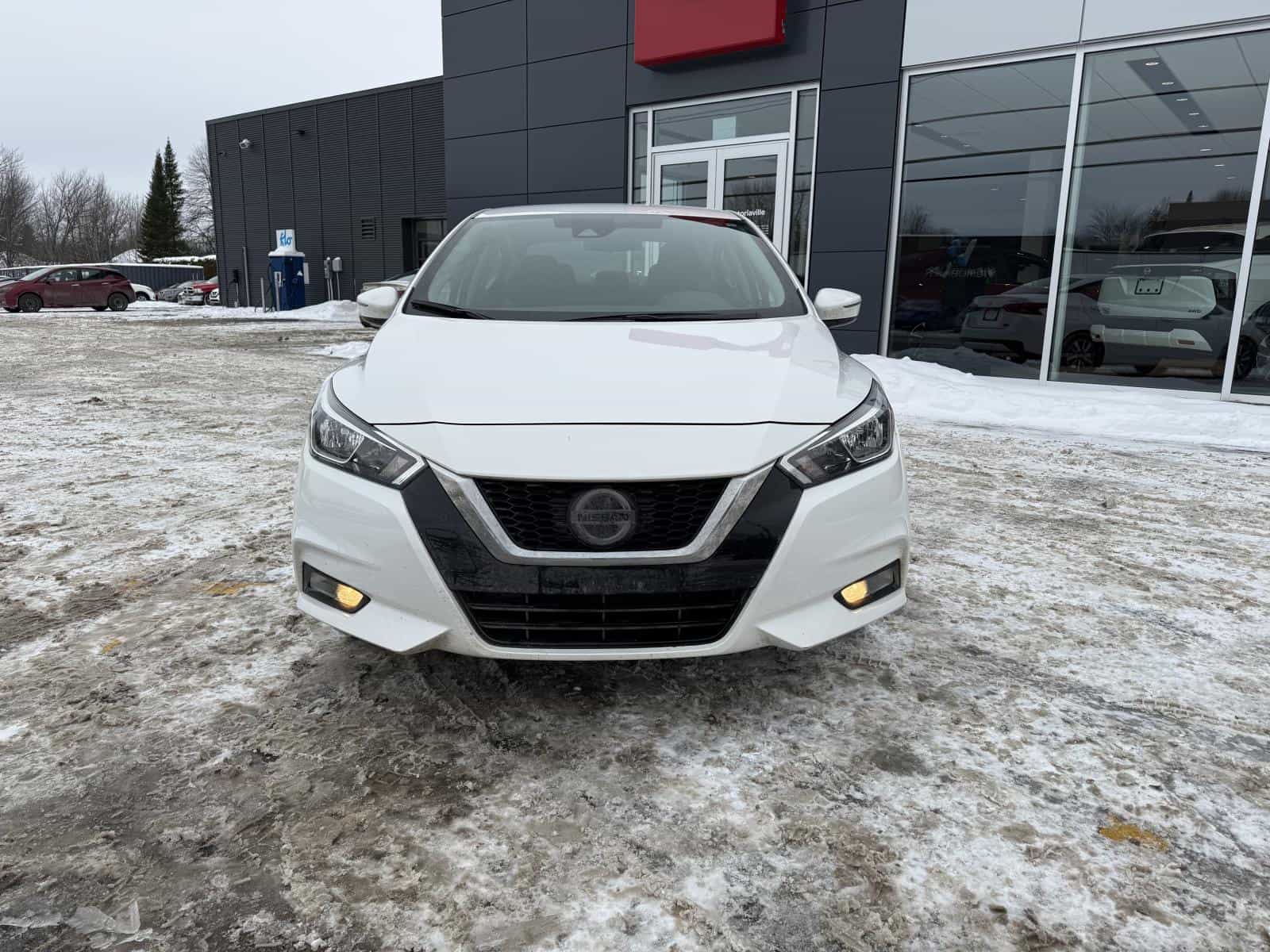 Image 3 Nissan Versa SV 2021