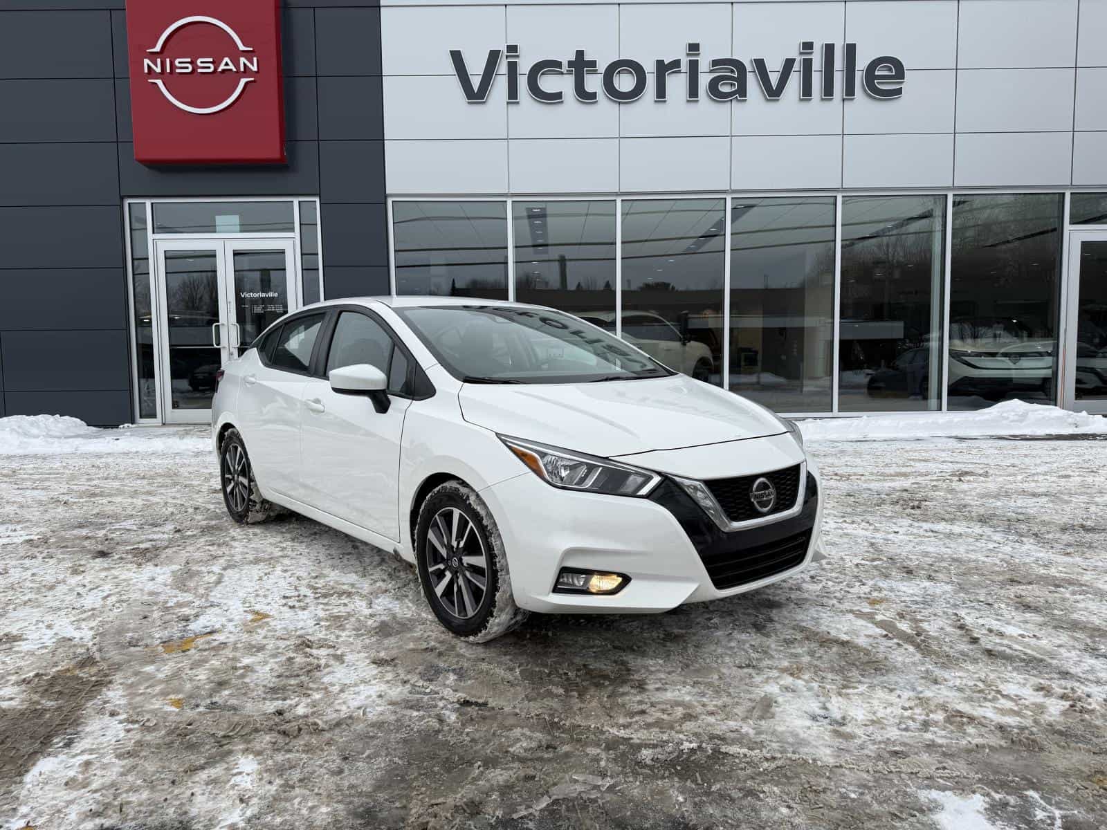 Image 1 Nissan Versa SV 2022