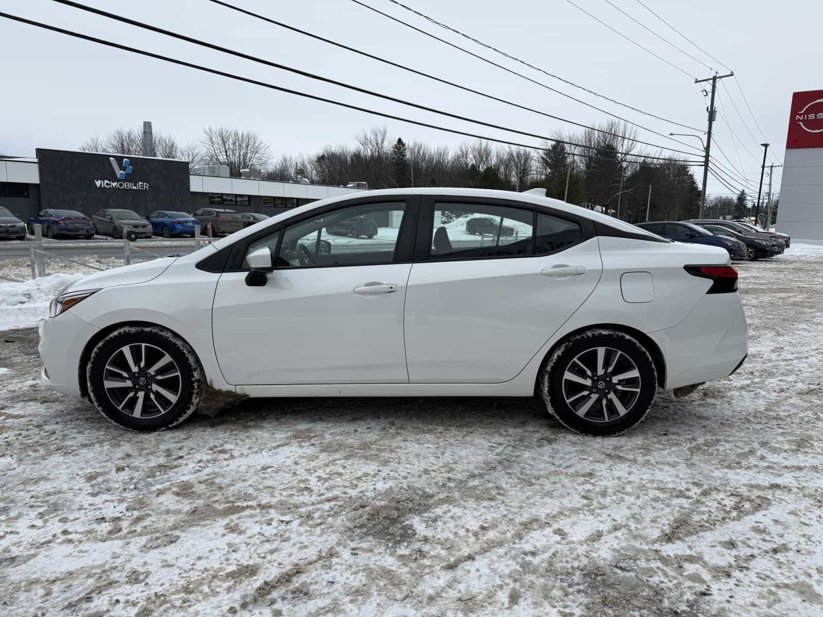 Image 5 Nissan Versa SV 2022