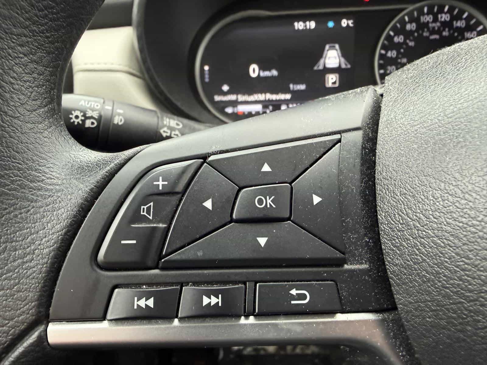 Image 12 Nissan Versa SV 2022