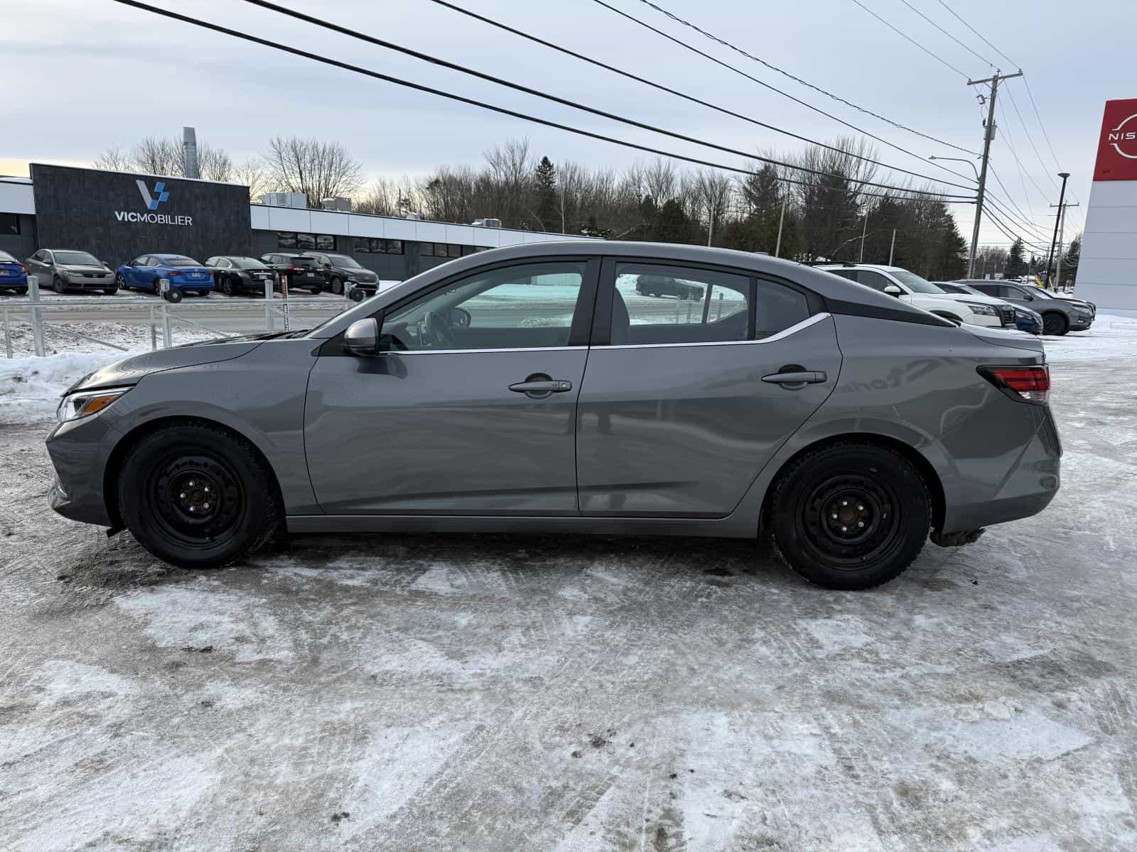 2020 Nissan Sentra SV - Image 5