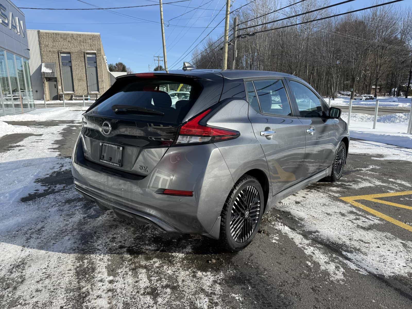 2023 Nissan Leaf SV Plus - Image 8