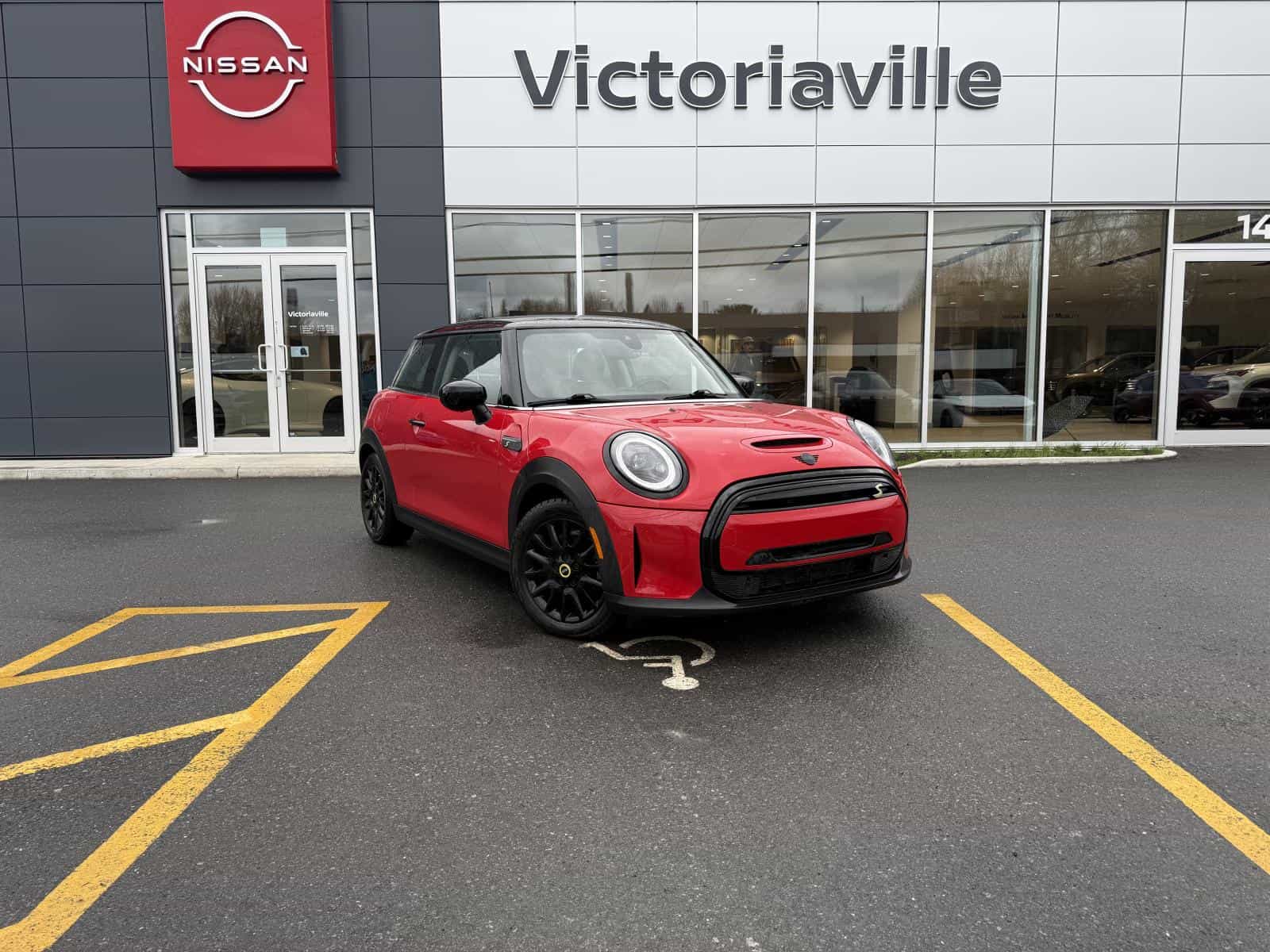 2022 Mini Hatchback Cooper SE Electric - Image 1