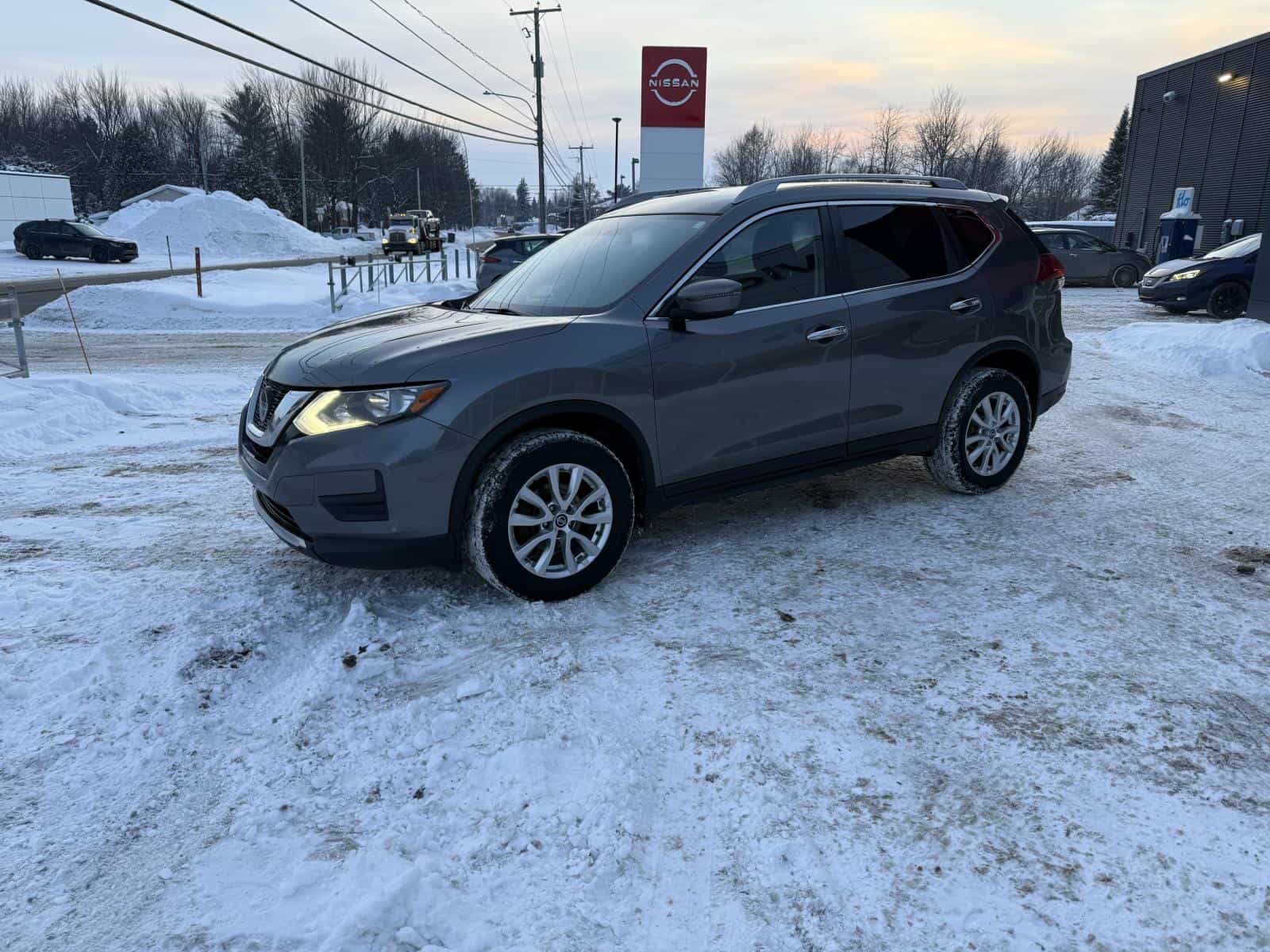 2020 Nissan Rogue Special Edition - Image 4