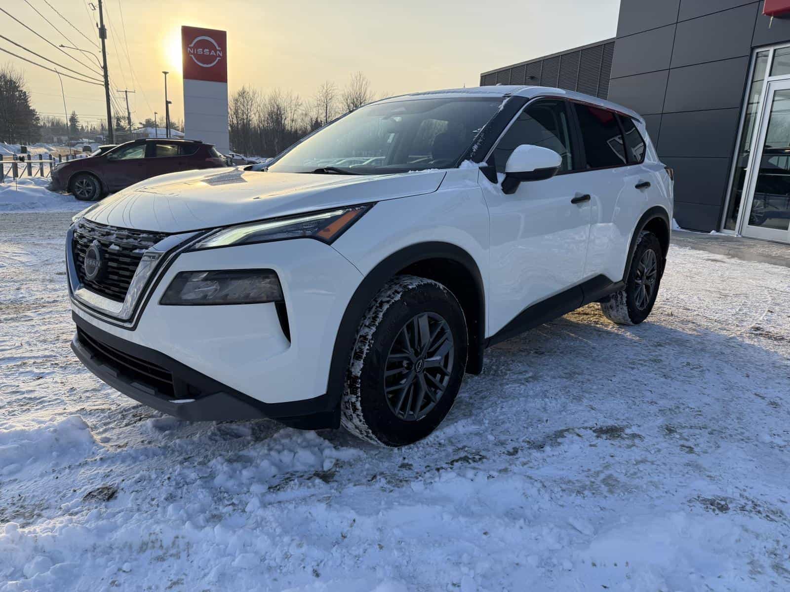 2022 Nissan Rogue S - Image 4