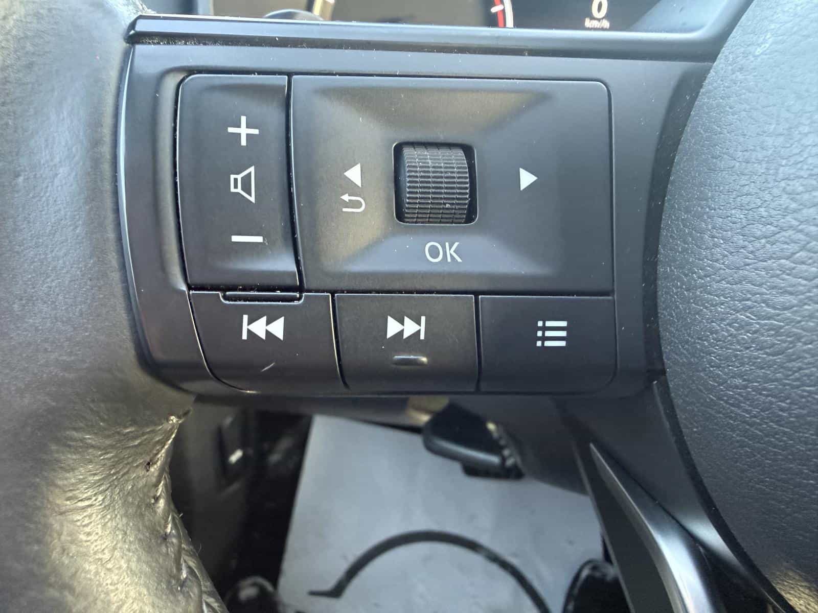 Image 11 Nissan Rogue S 2022