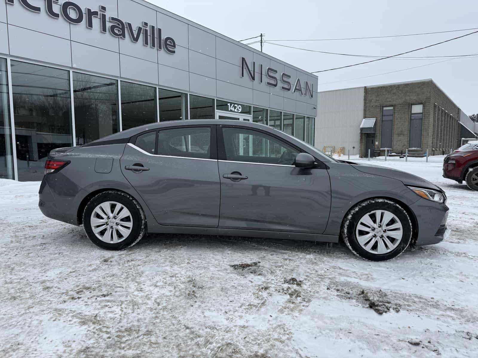 Image 9 Nissan Sentra S 2021