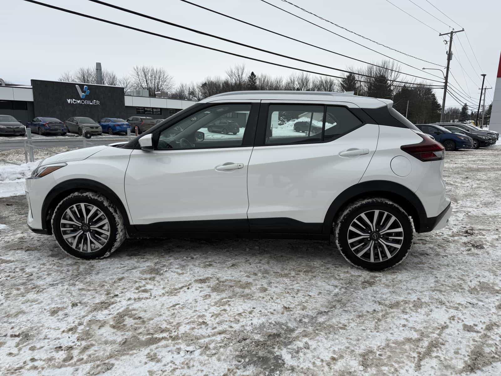 2022 Nissan Kicks SV - Image 5