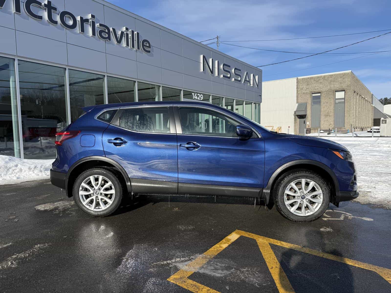 2023 Nissan Qashqai S - Image 9