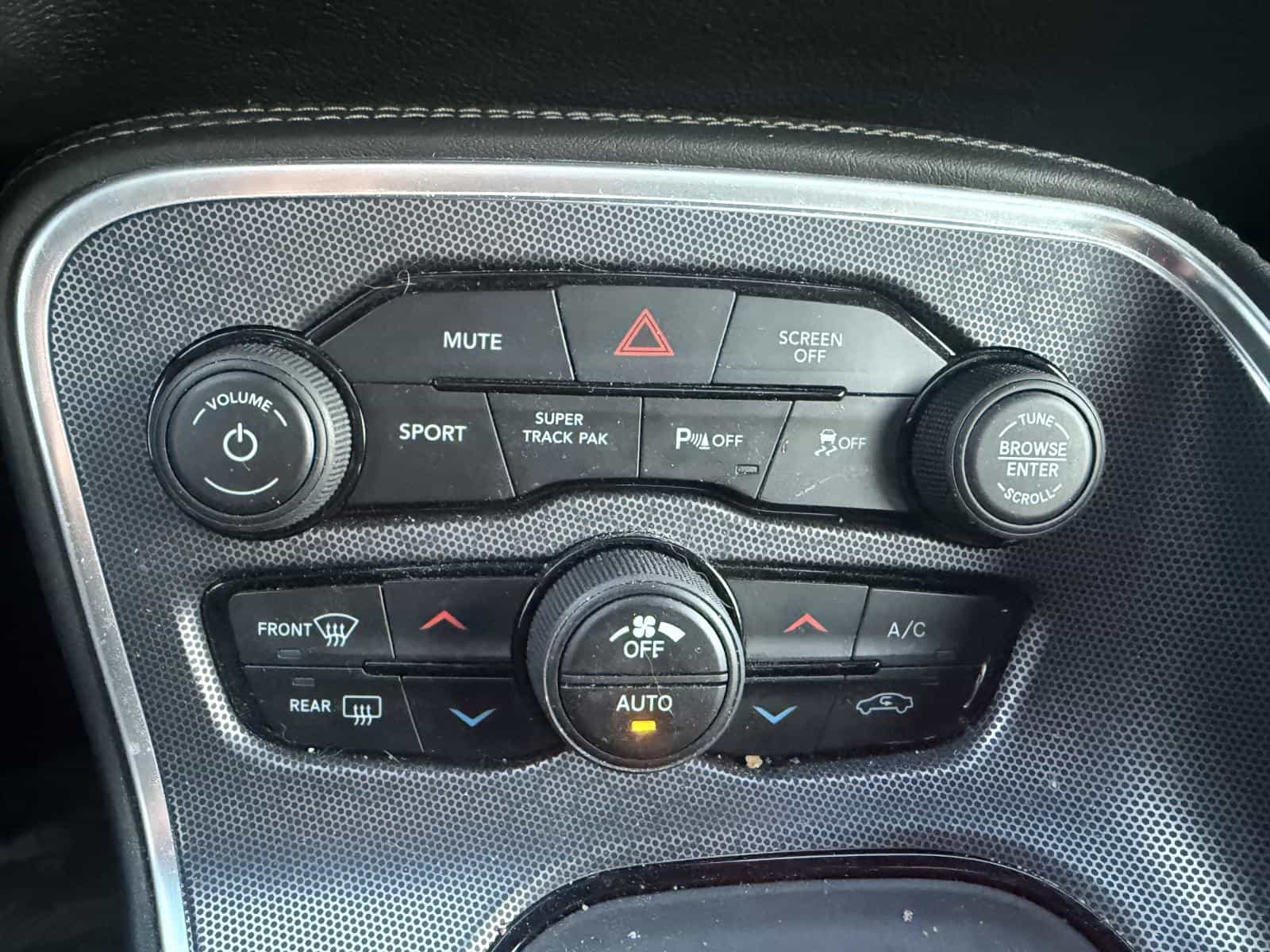 2017 Dodge Challenger GT - Image 21