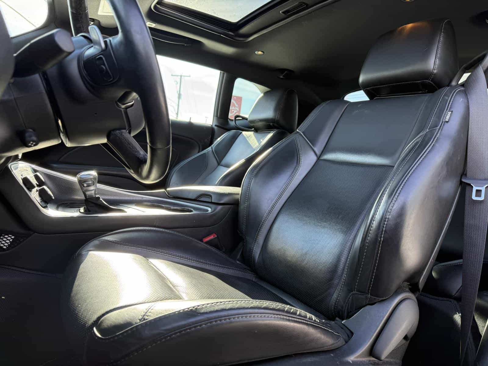 2017 Dodge Challenger GT - Image 13