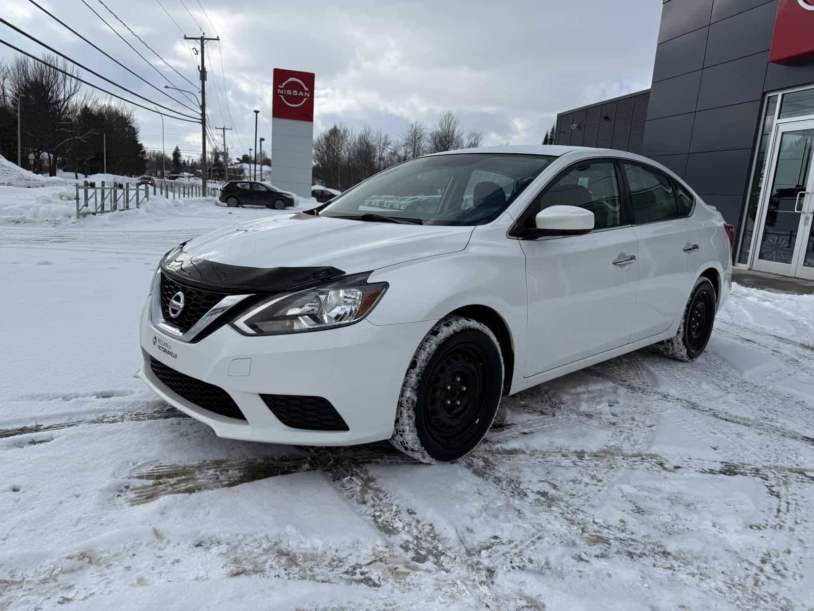 2017 Nissan Sentra SV - Image 4