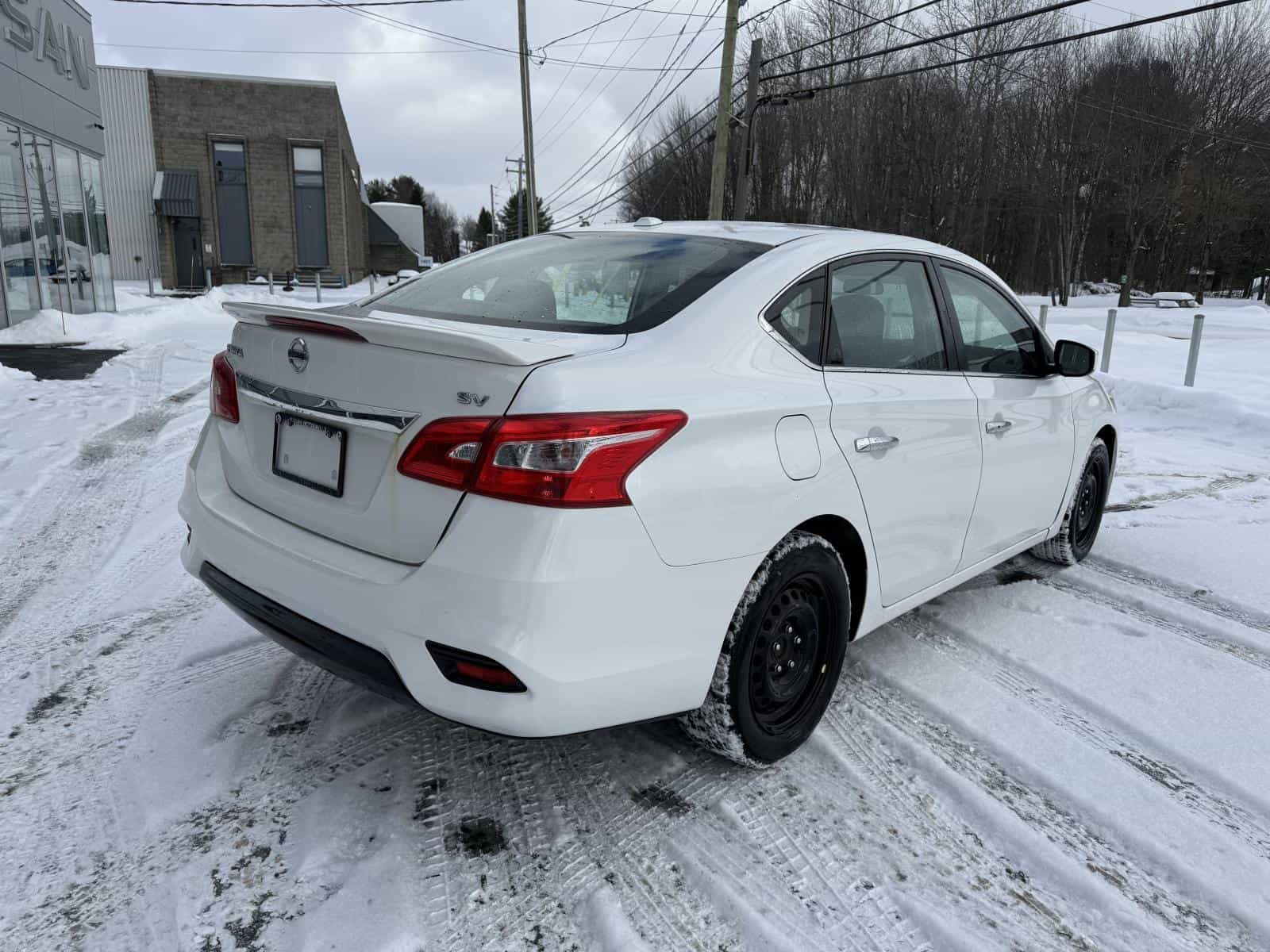 2017 Nissan Sentra SV - Image 8