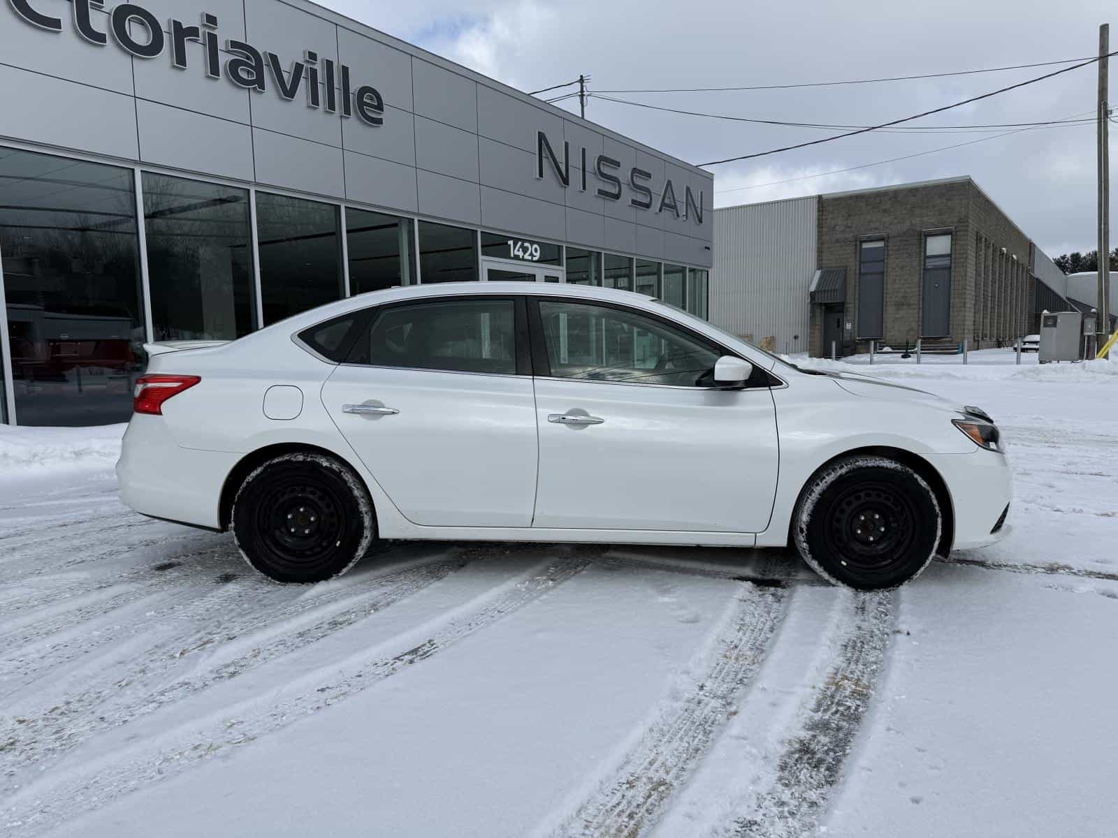 Image 9 Nissan Sentra SV 2017
