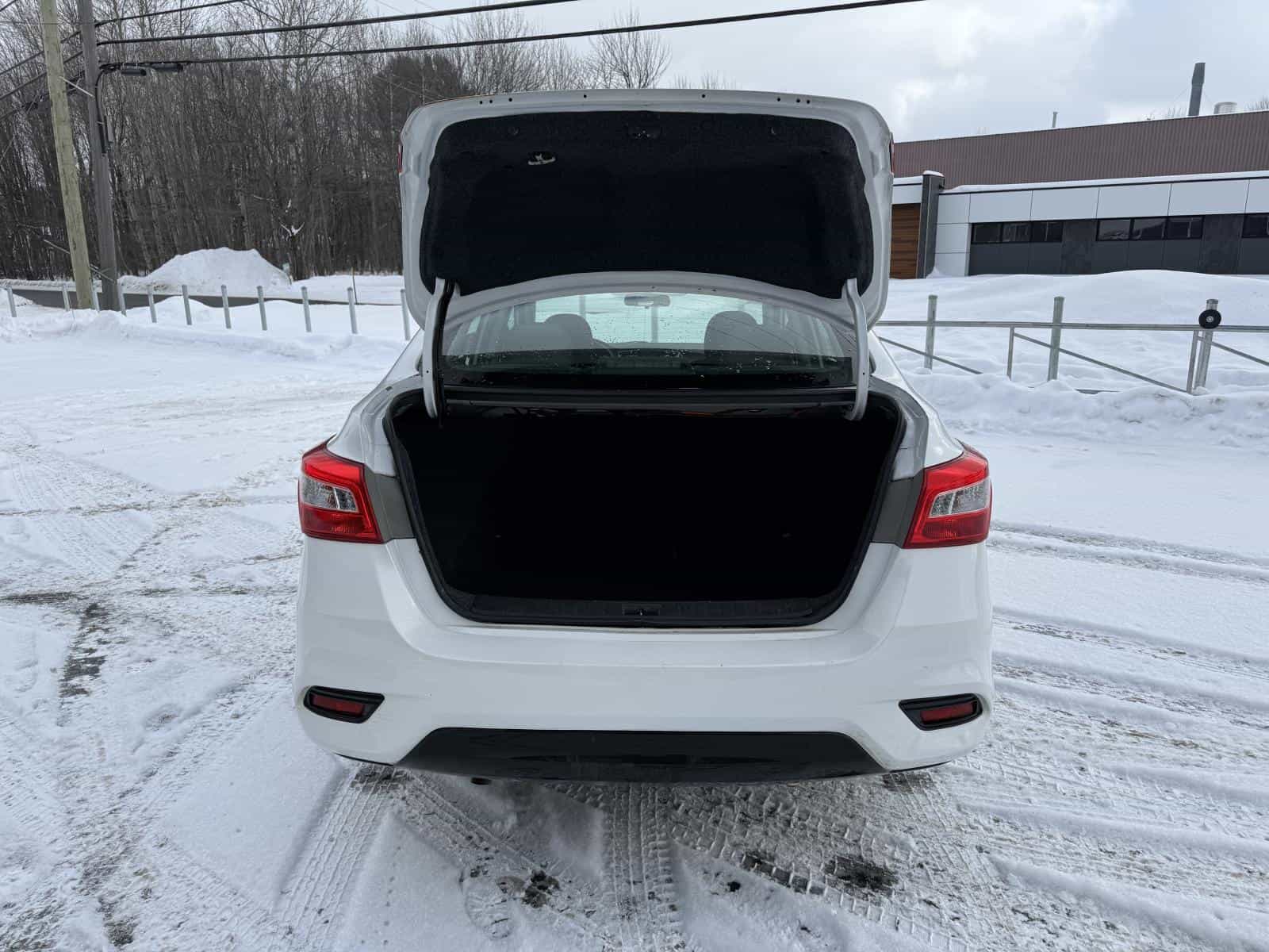 Image 10 Nissan Sentra SV 2017