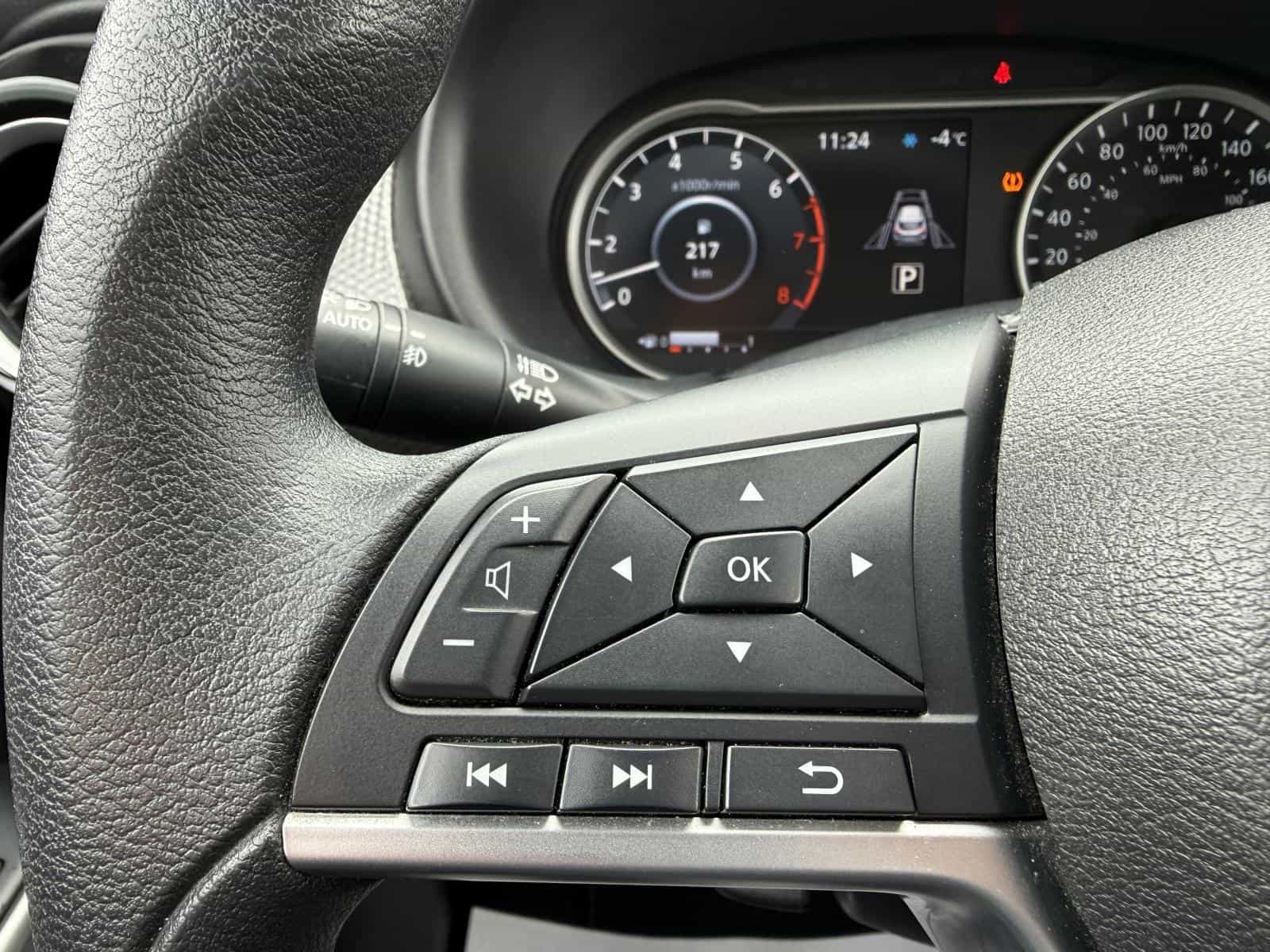 Image 13 Nissan Kicks SV 2020