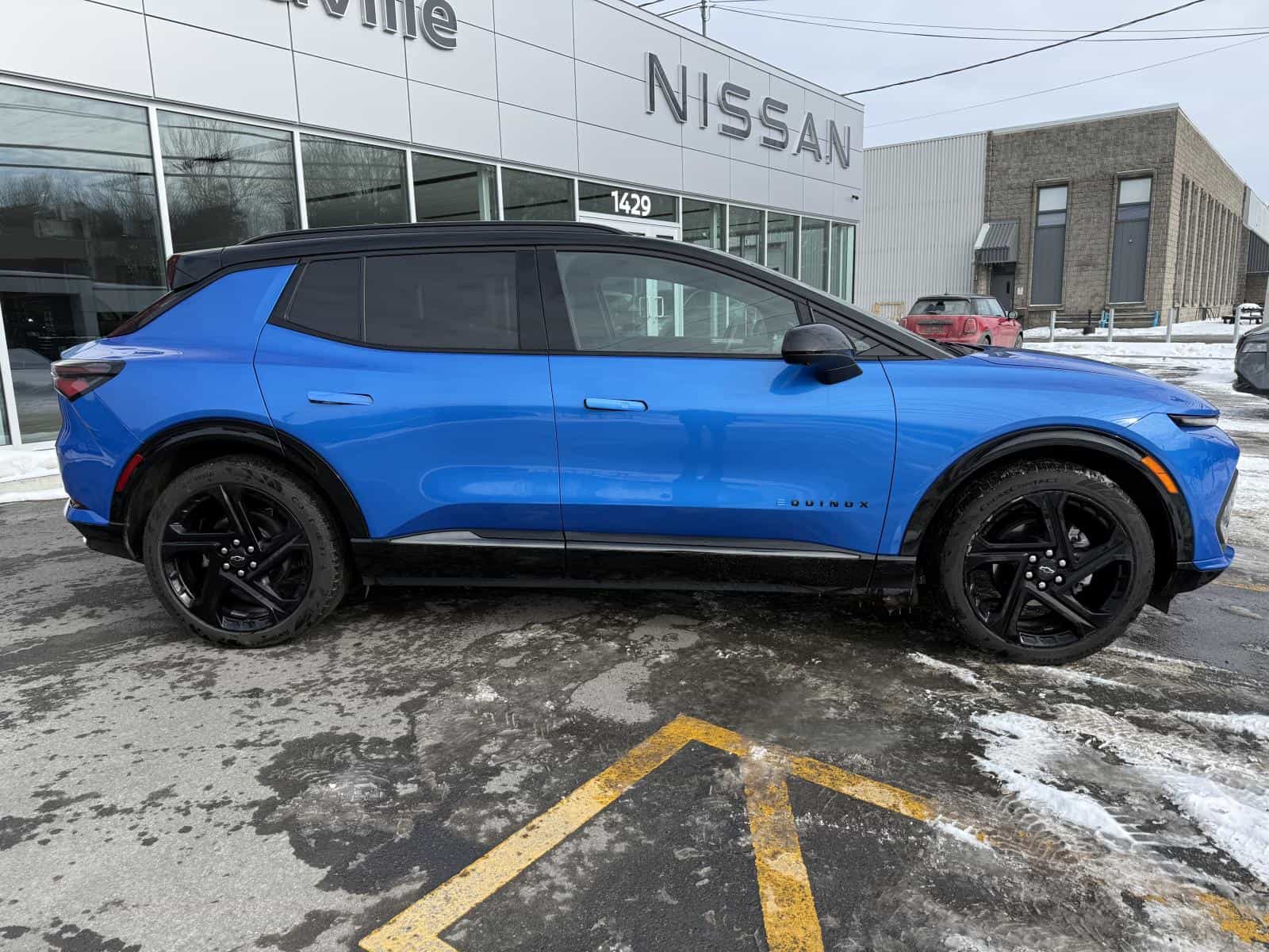 2024 Chevrolet Equinox EV 2RS - Image 9