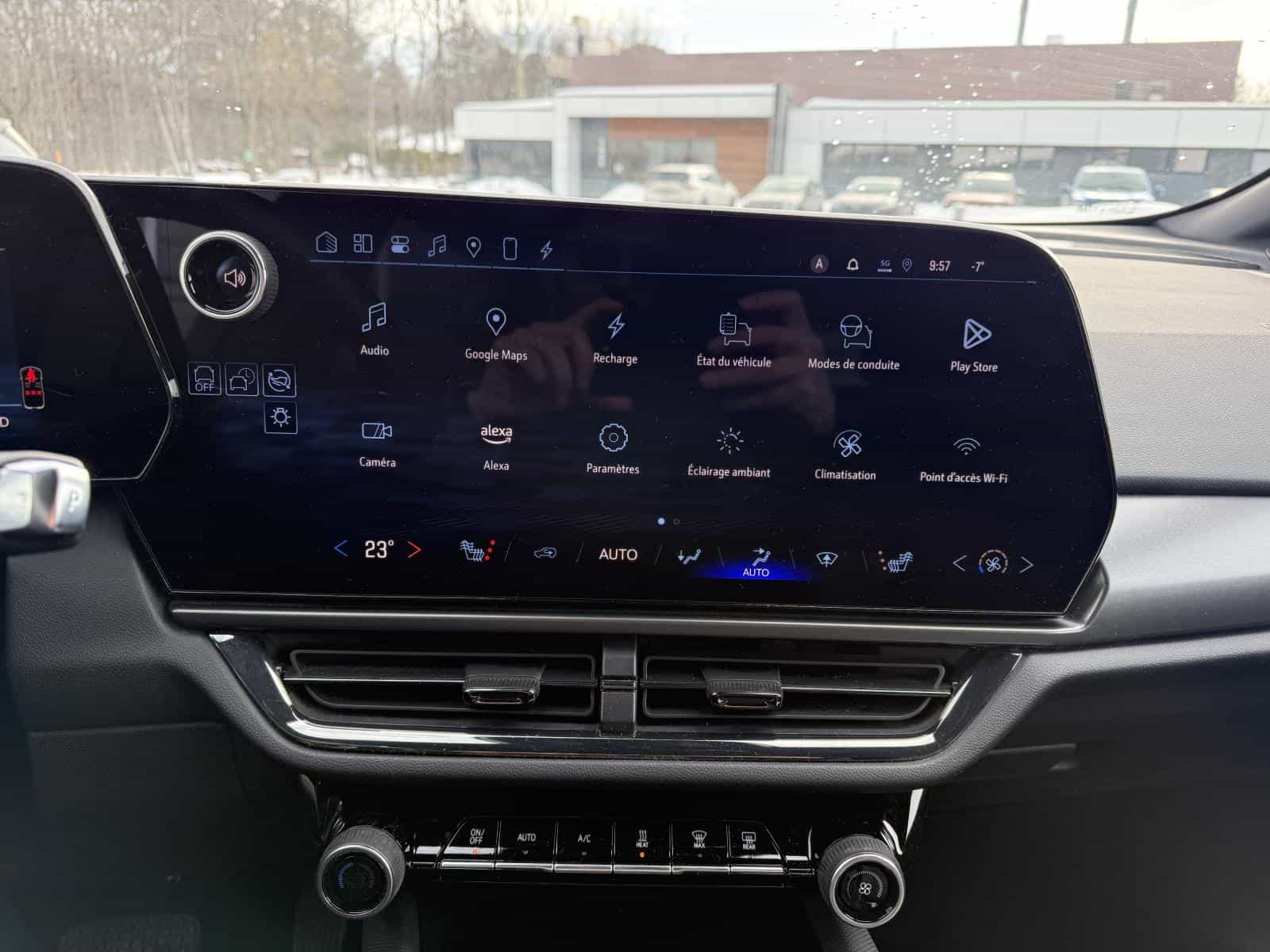 2024 Chevrolet Equinox EV 2RS - Image 17