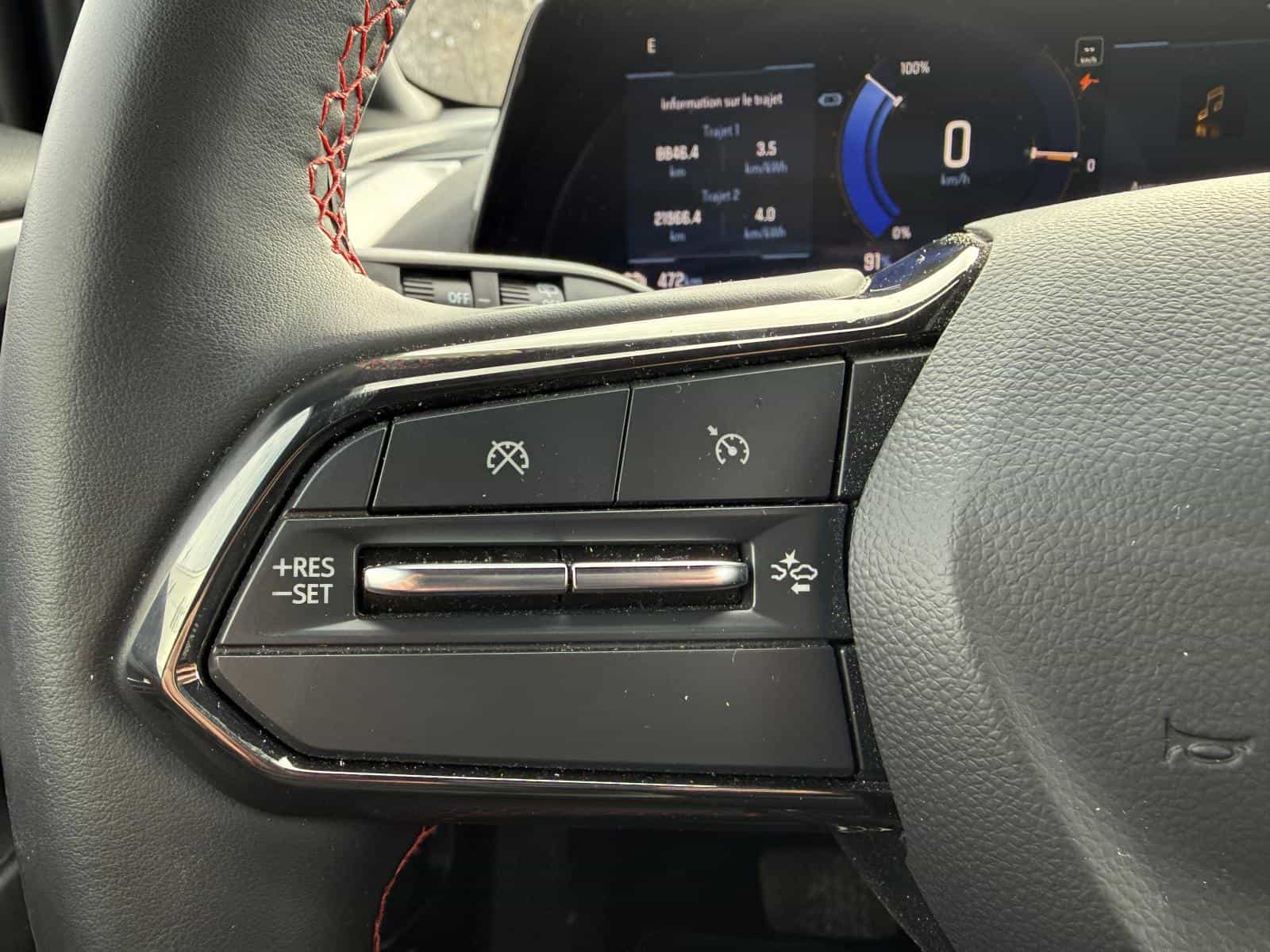 2024 Chevrolet Equinox EV 2RS - Image 13