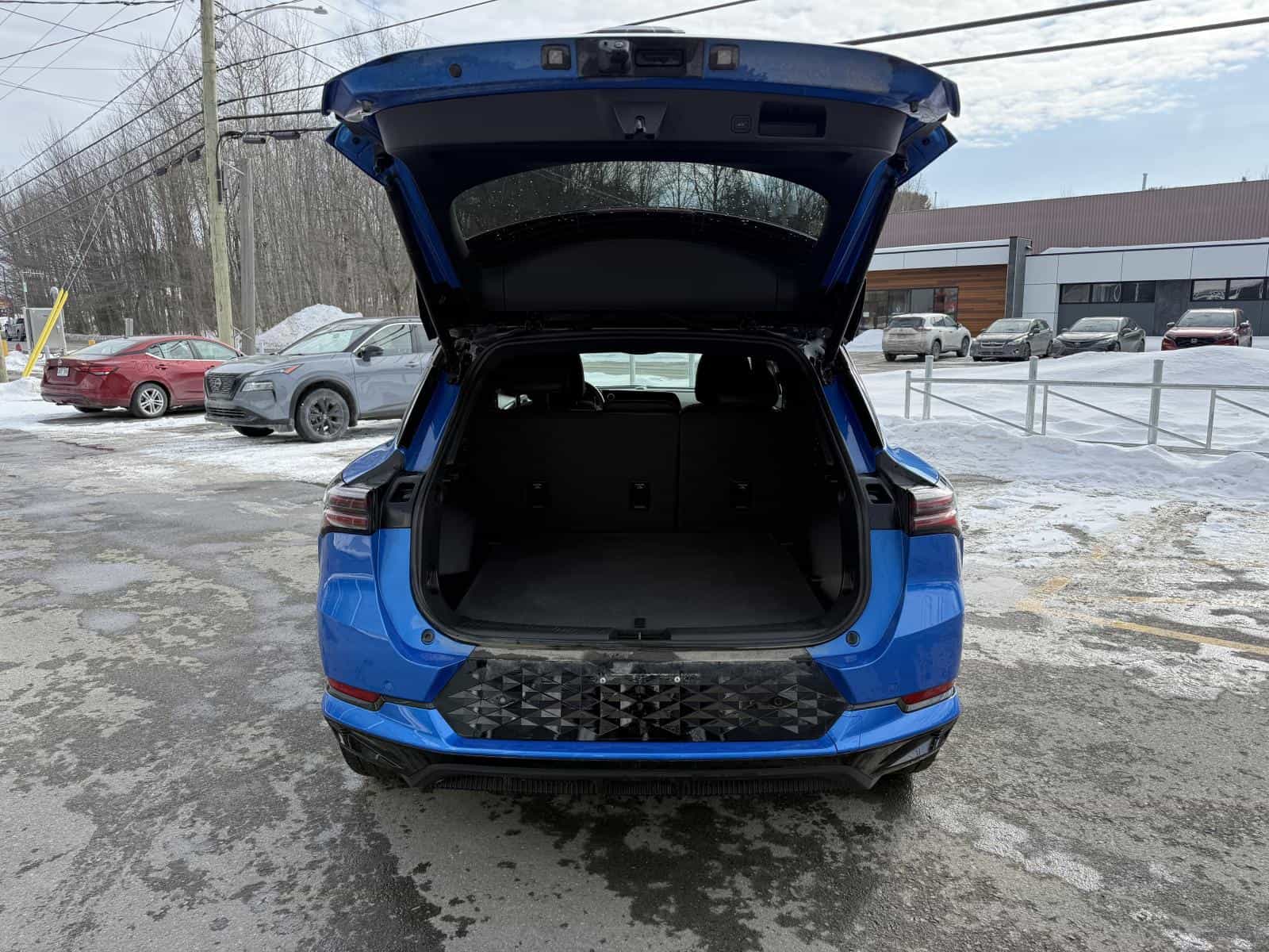 2024 Chevrolet Equinox EV 2RS - Image 10