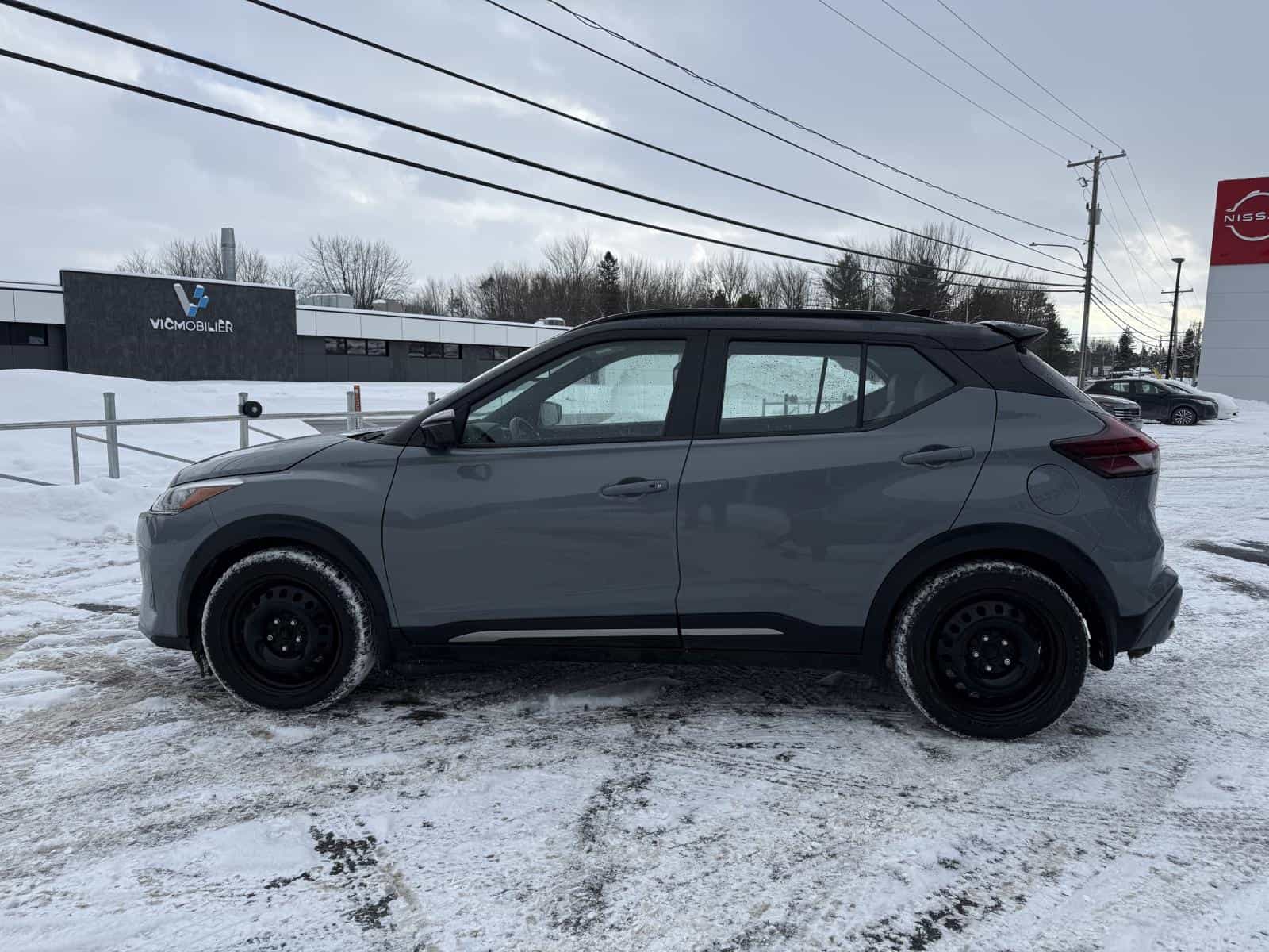 2023 Nissan Kicks SR - Image 5
