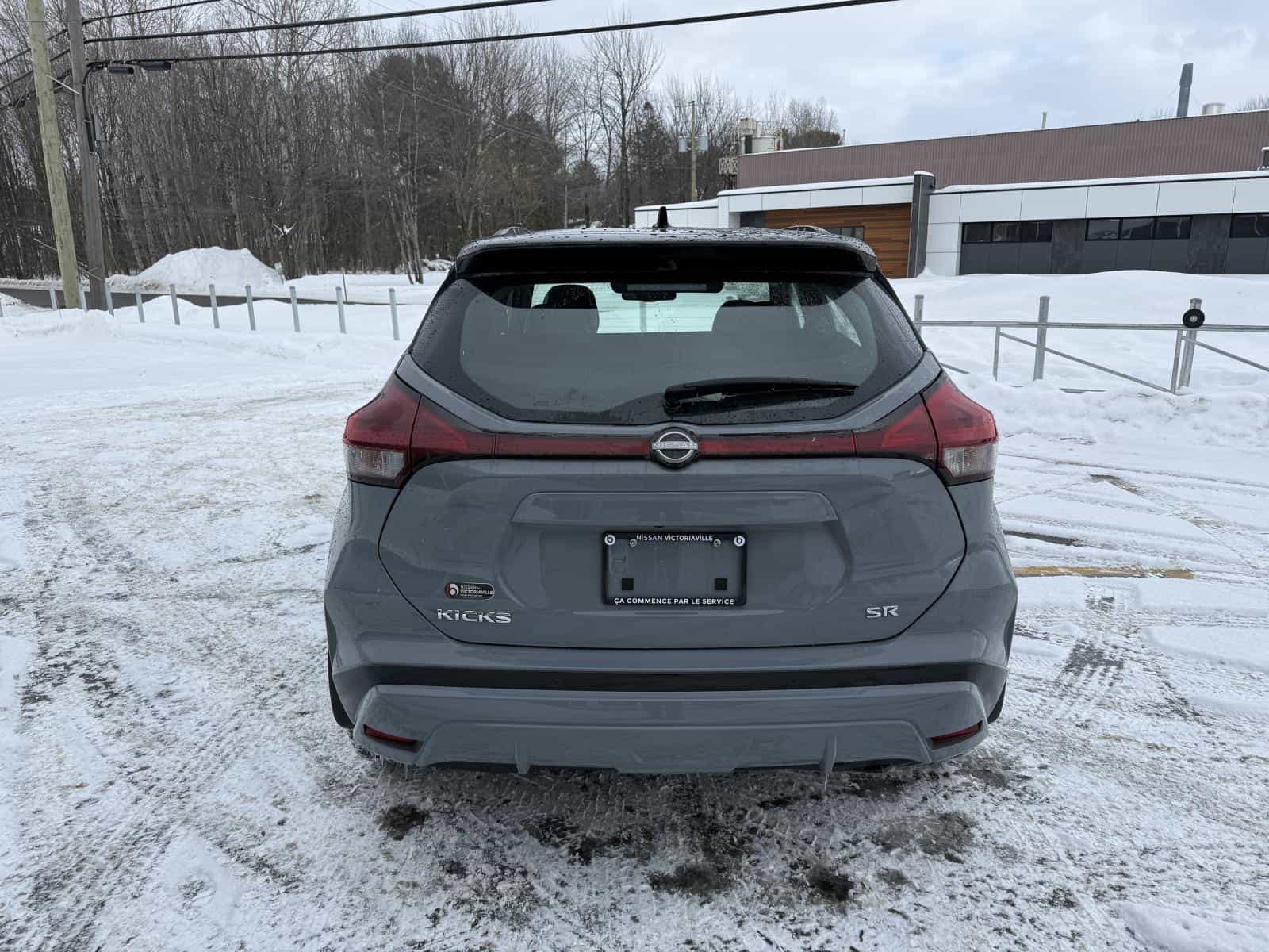 2023 Nissan Kicks SR - Image 7