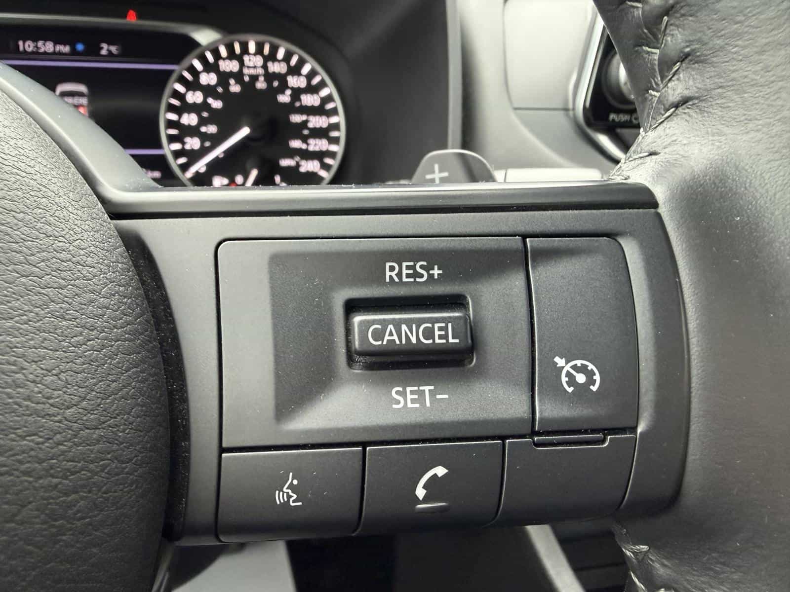 2023 Nissan Rogue S - Image 13