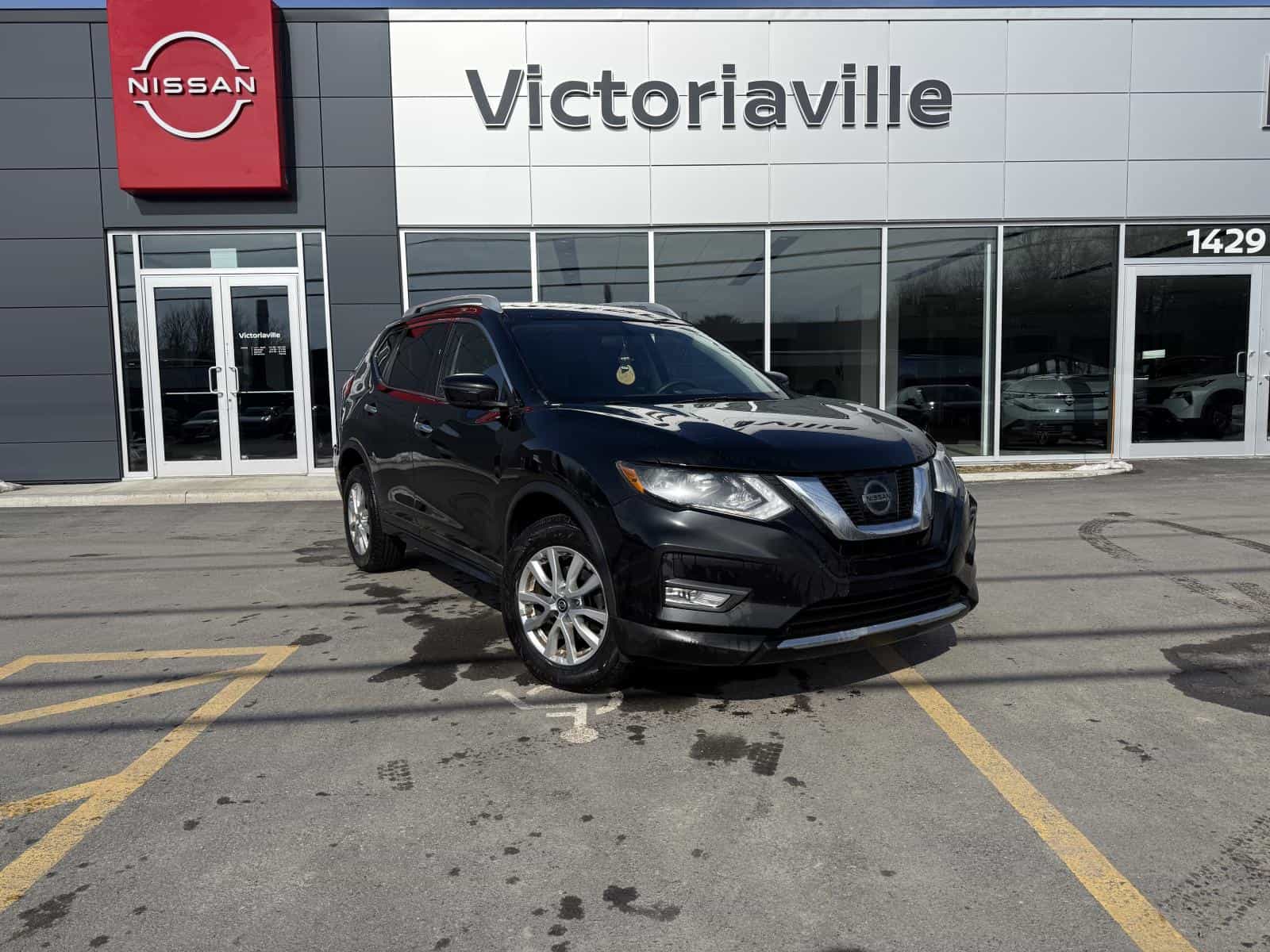 Image 1 Nissan Rogue SV 2017