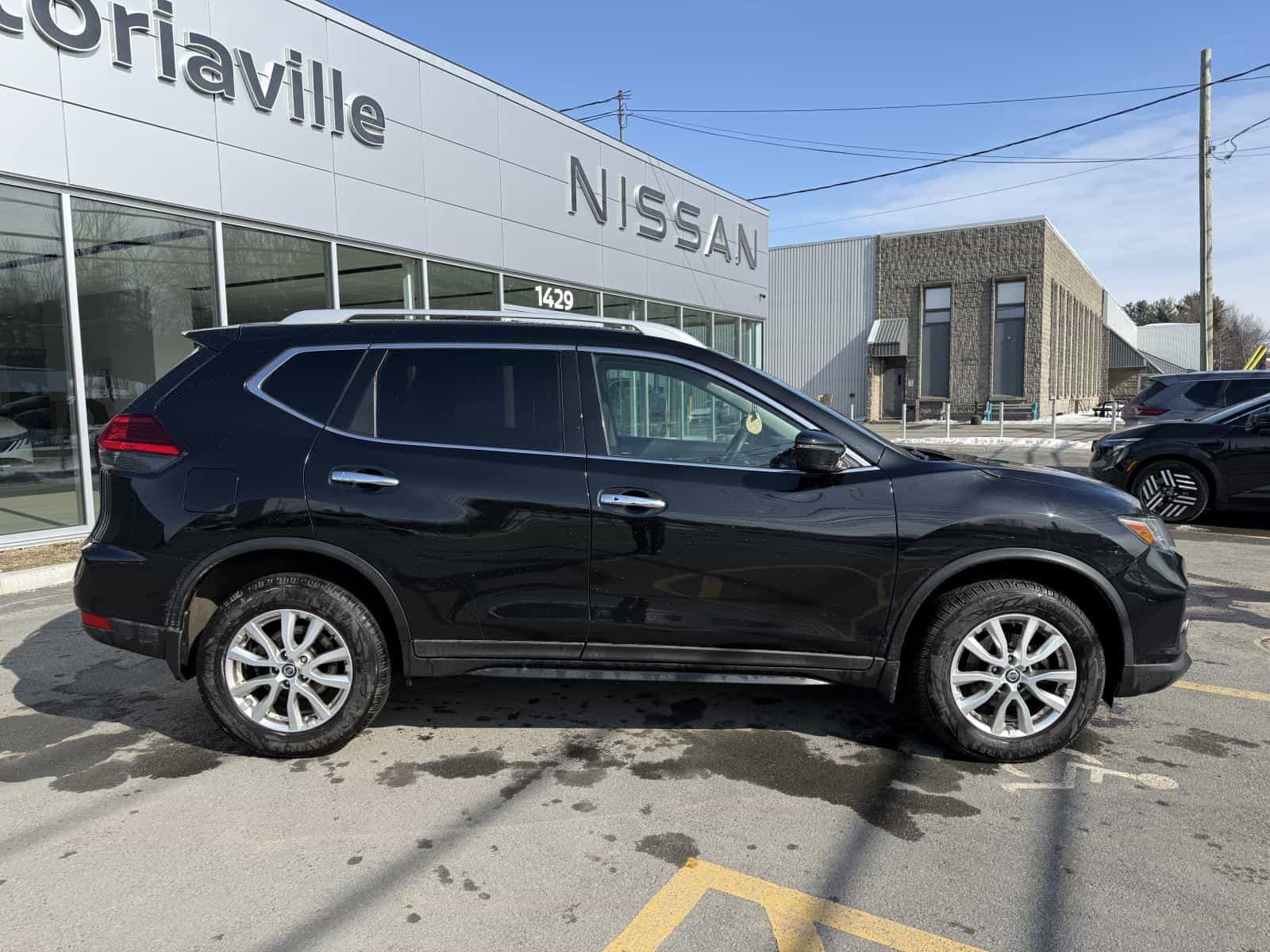 Image 9 Nissan Rogue SV 2017