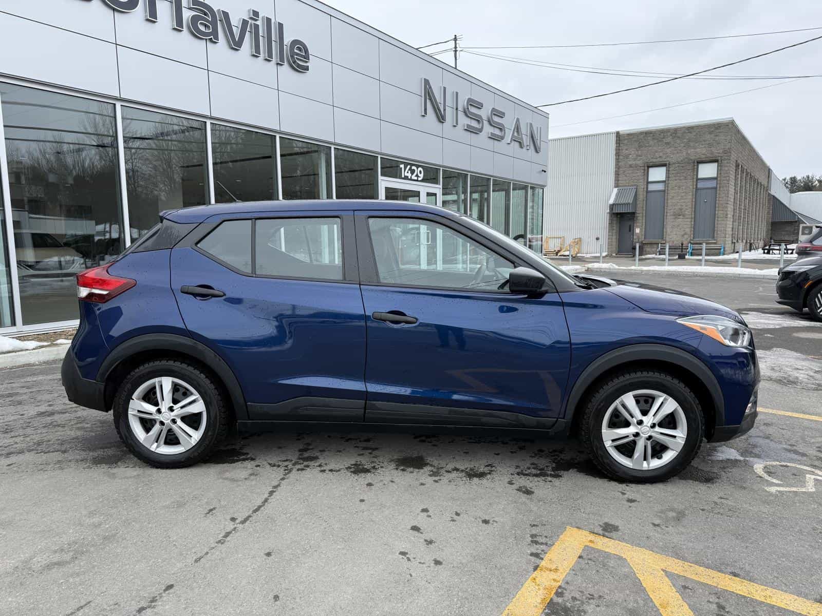 2020 Nissan Kicks S - Image 9