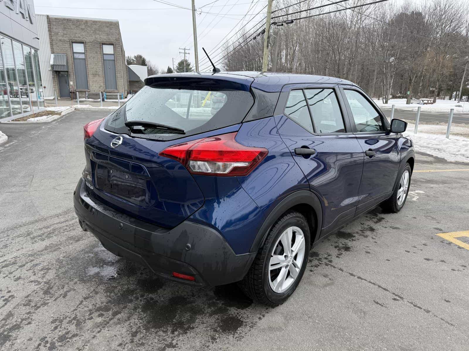 Image 8 Nissan Kicks S 2020