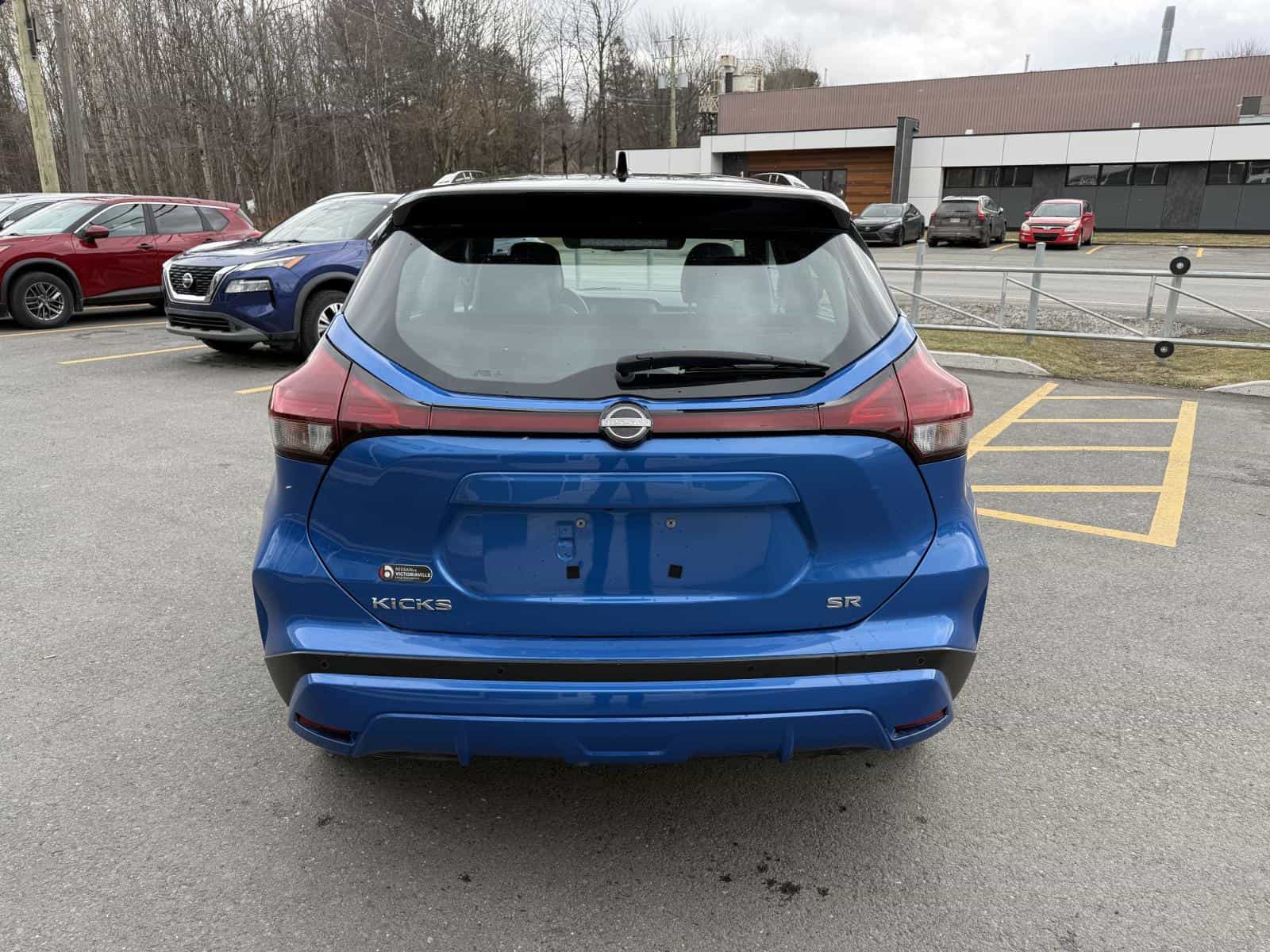 2022 Nissan Kicks SR - Image 7