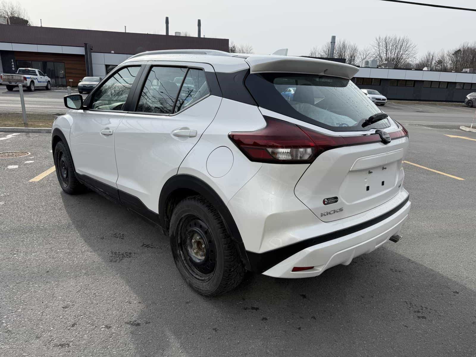 Image 6 Nissan Kicks SV 2022