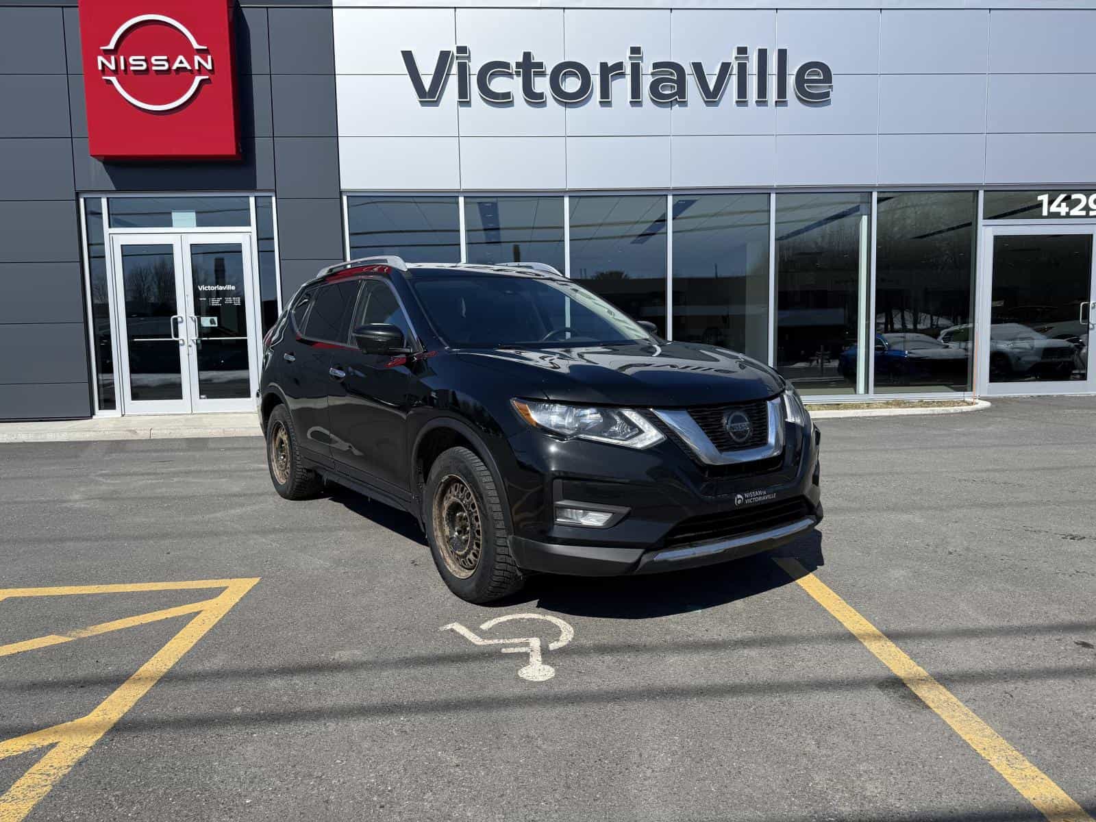 2020 Nissan Rogue SV - Image 1
