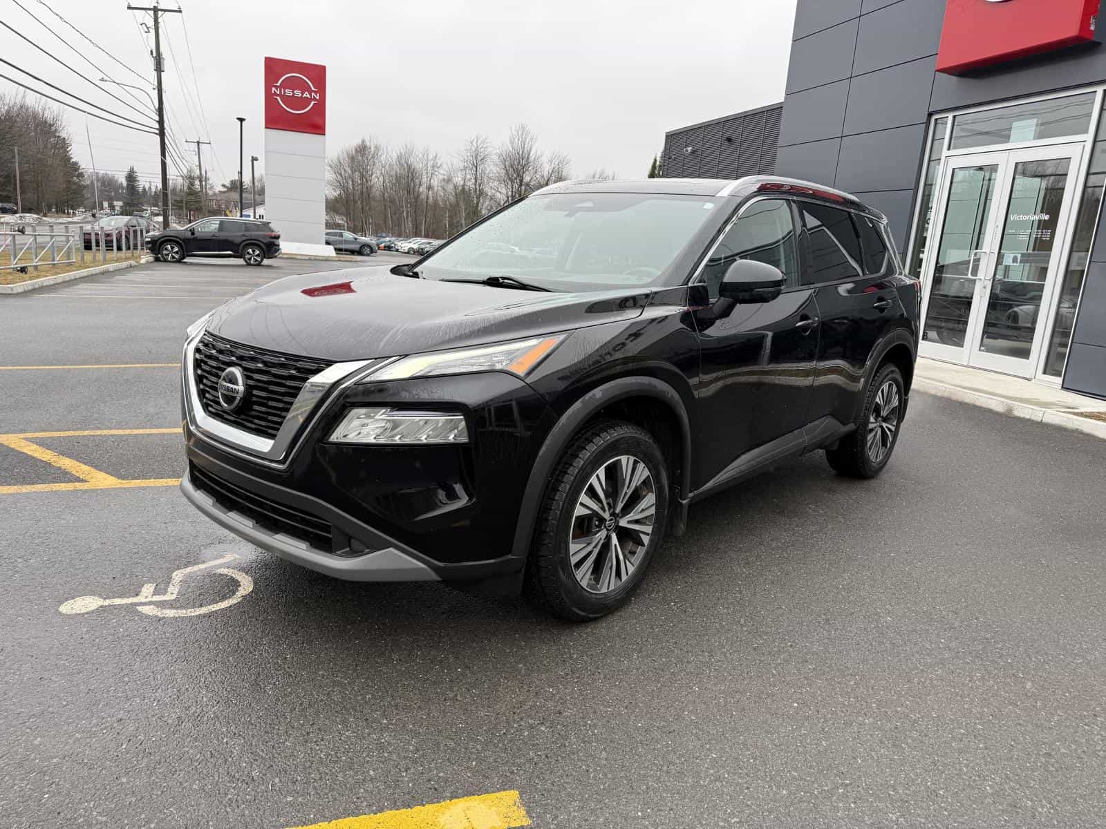 Image 4 Nissan Rogue SV 2021