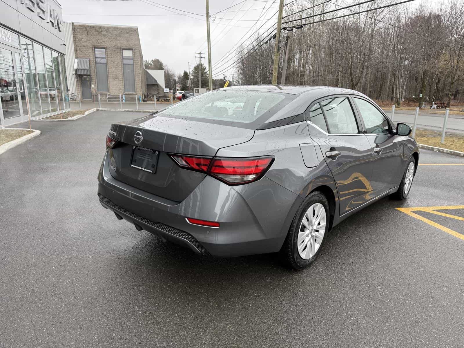 Image 8 Nissan Sentra S 2022