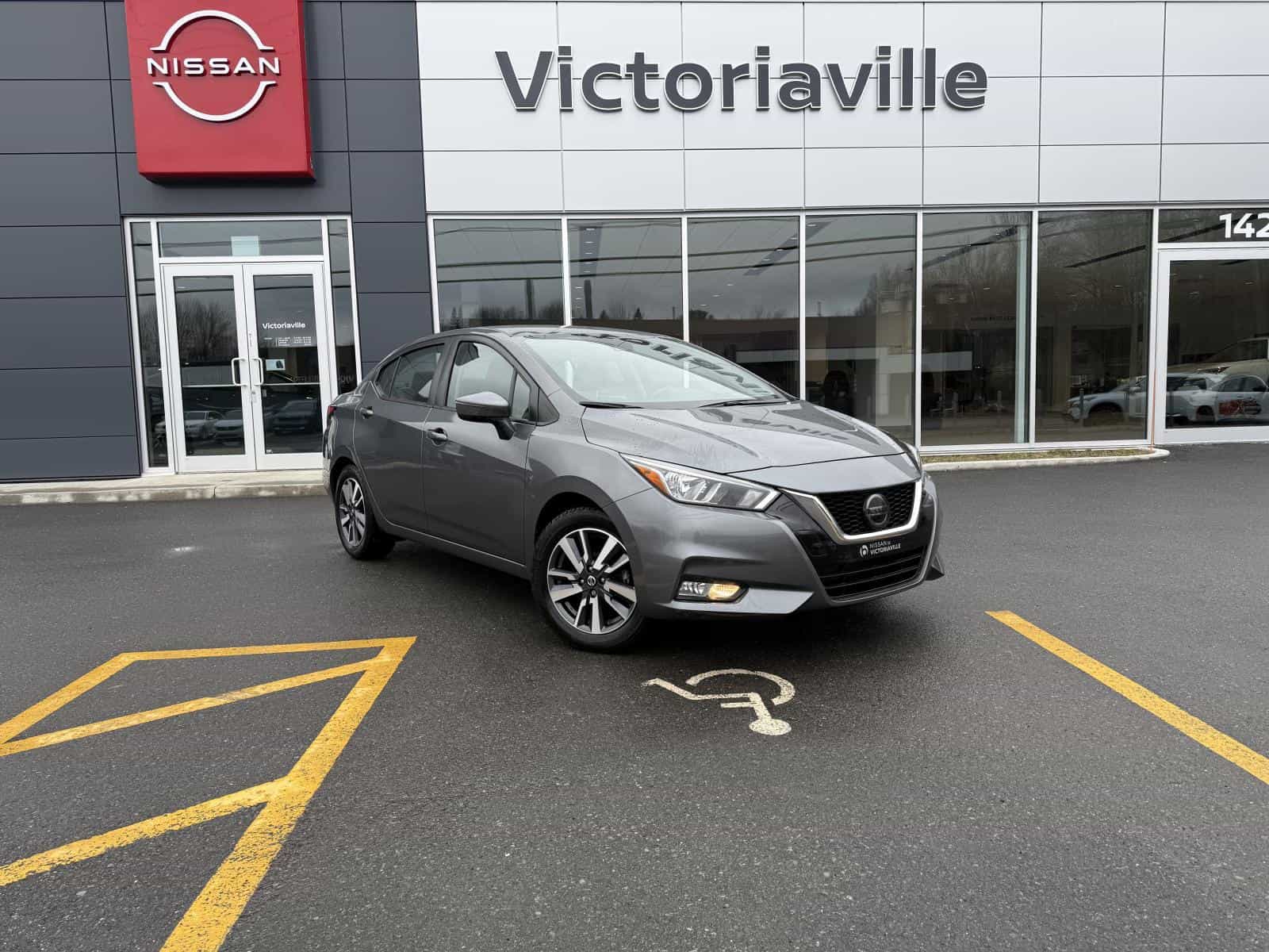 Image 1 Nissan Versa SV 2021