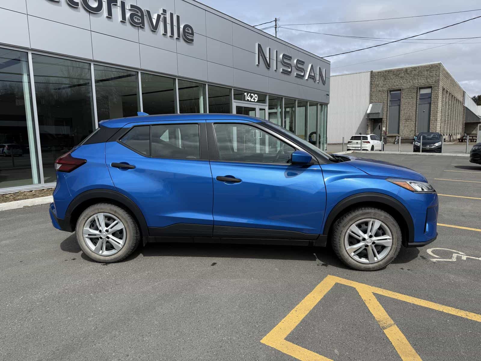 Image 9 Nissan Kicks S 2021